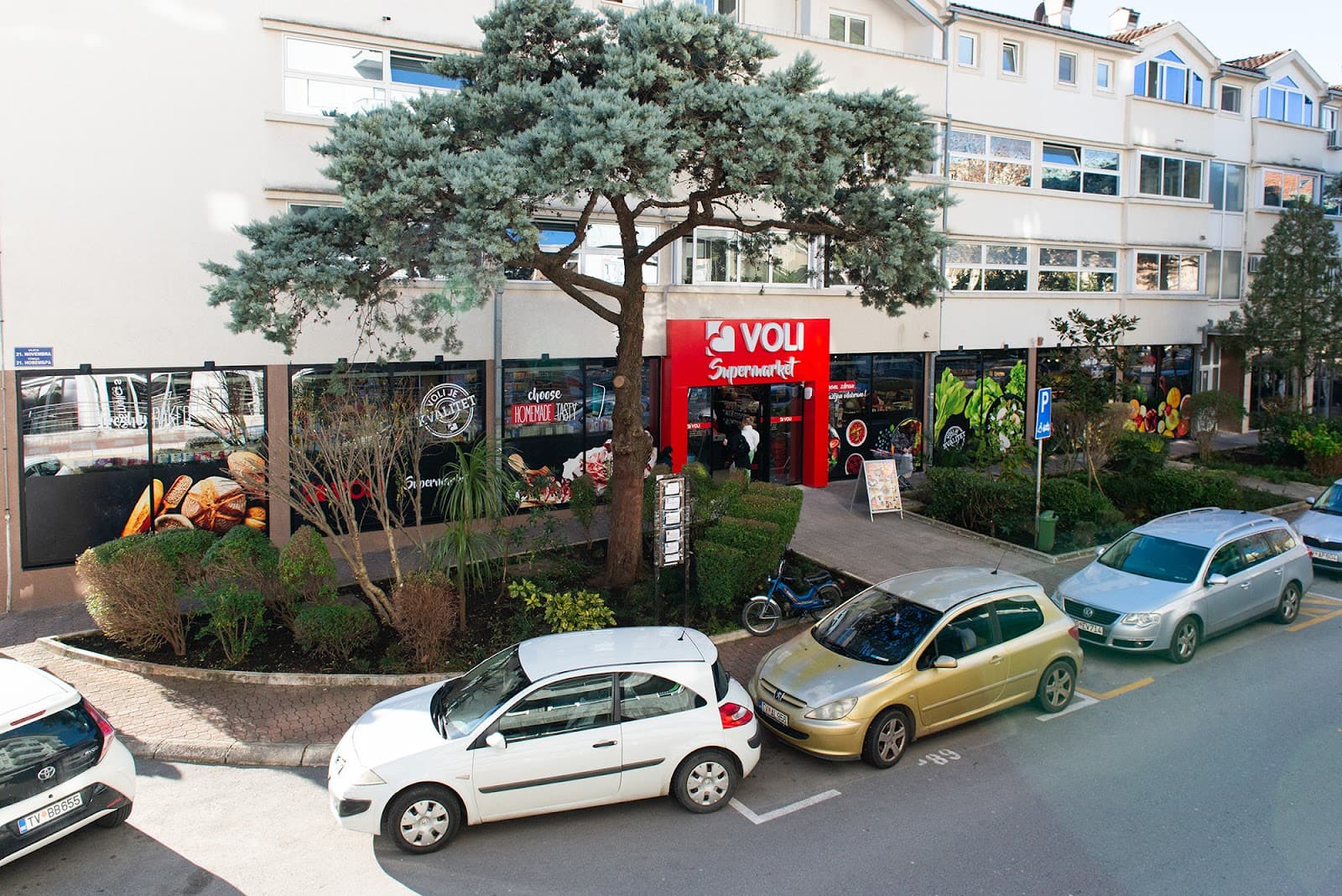Tivat Market - Image 1