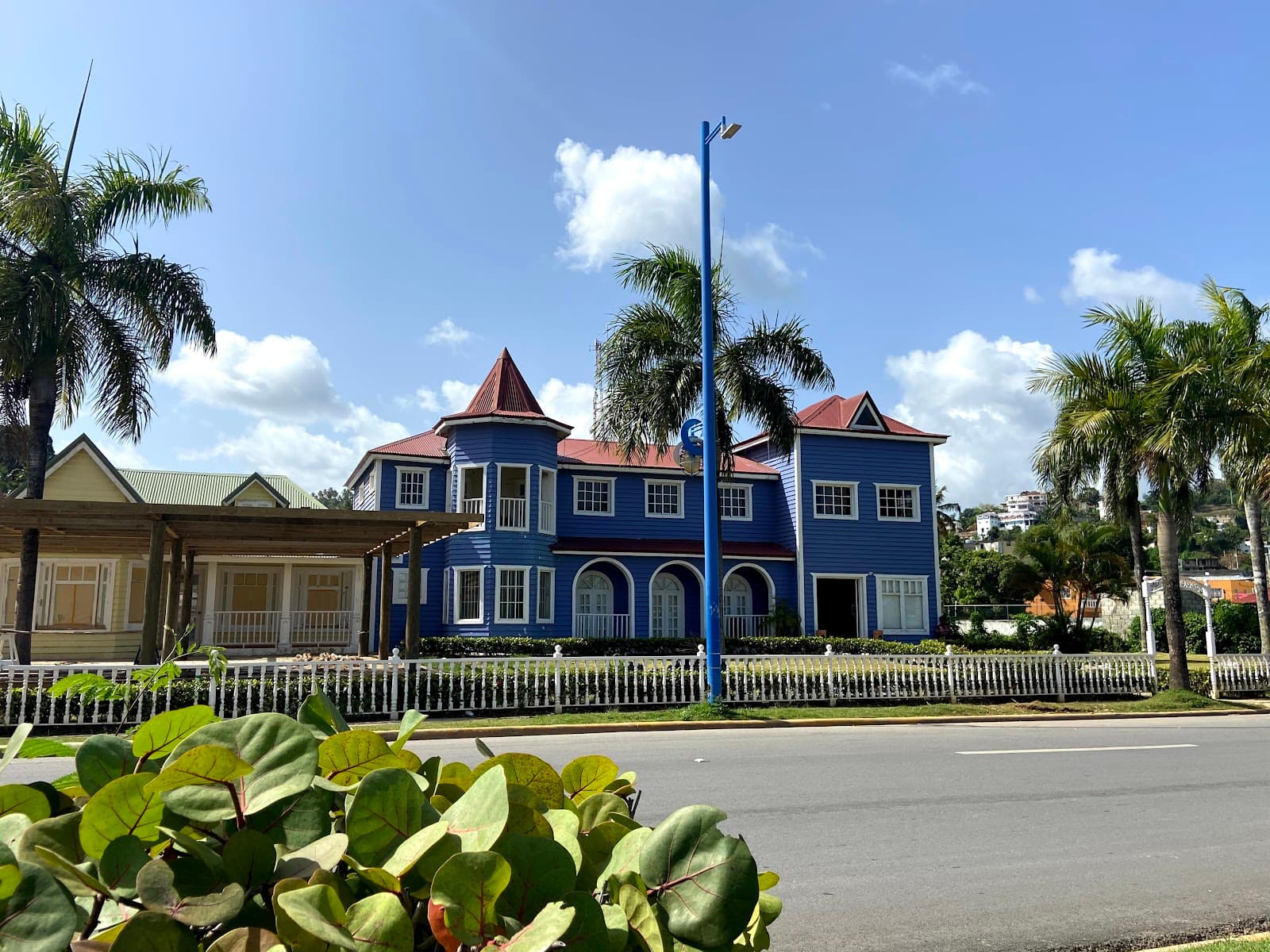 Malecón de Samaná Santa Bárbara de Samaná - Image 1