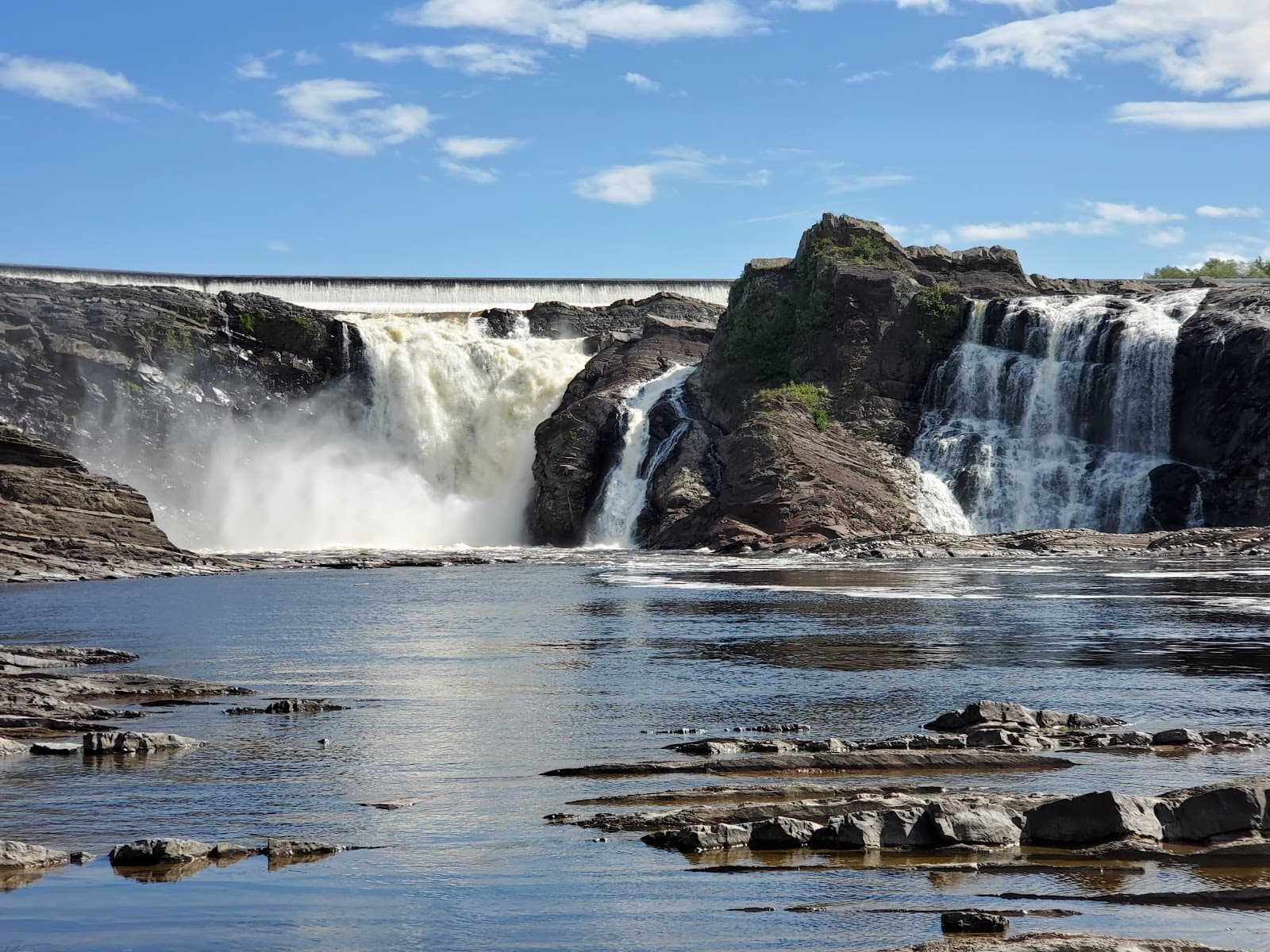 Chaudière Falls Footbridge - Image 1
