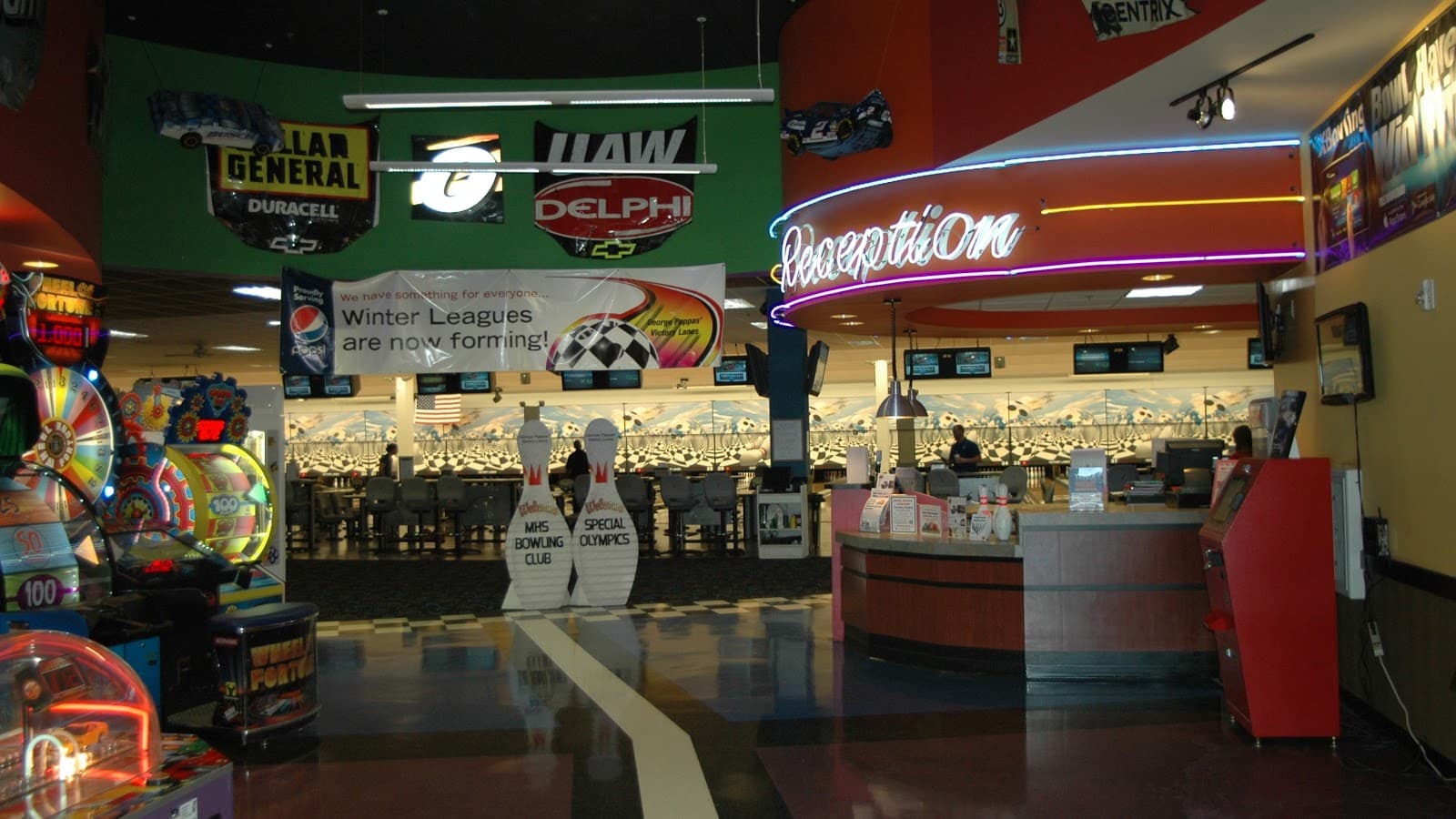 Victory Lanes Entertainment Center - Image 1