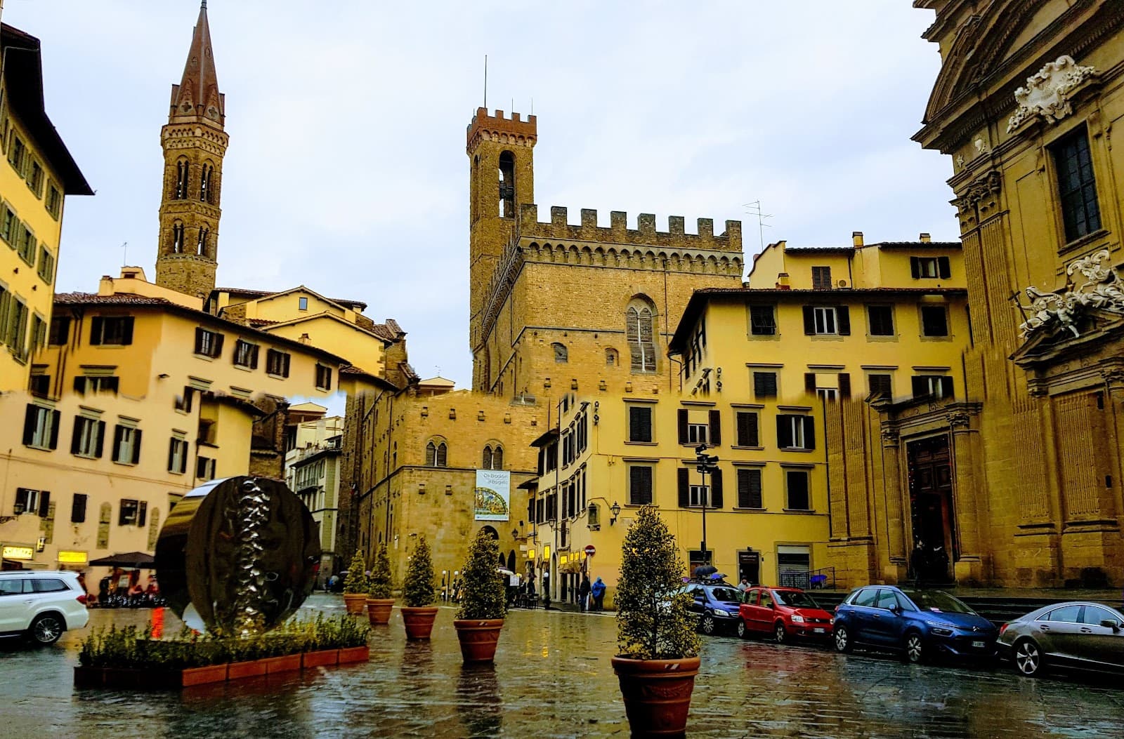 Piazza San Firenze Florence - Image 1