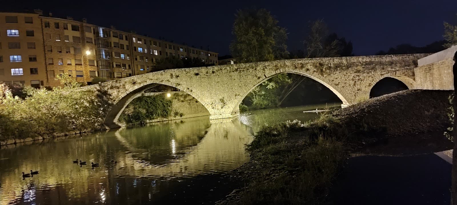 Las Oblatas Bridge - Image 1