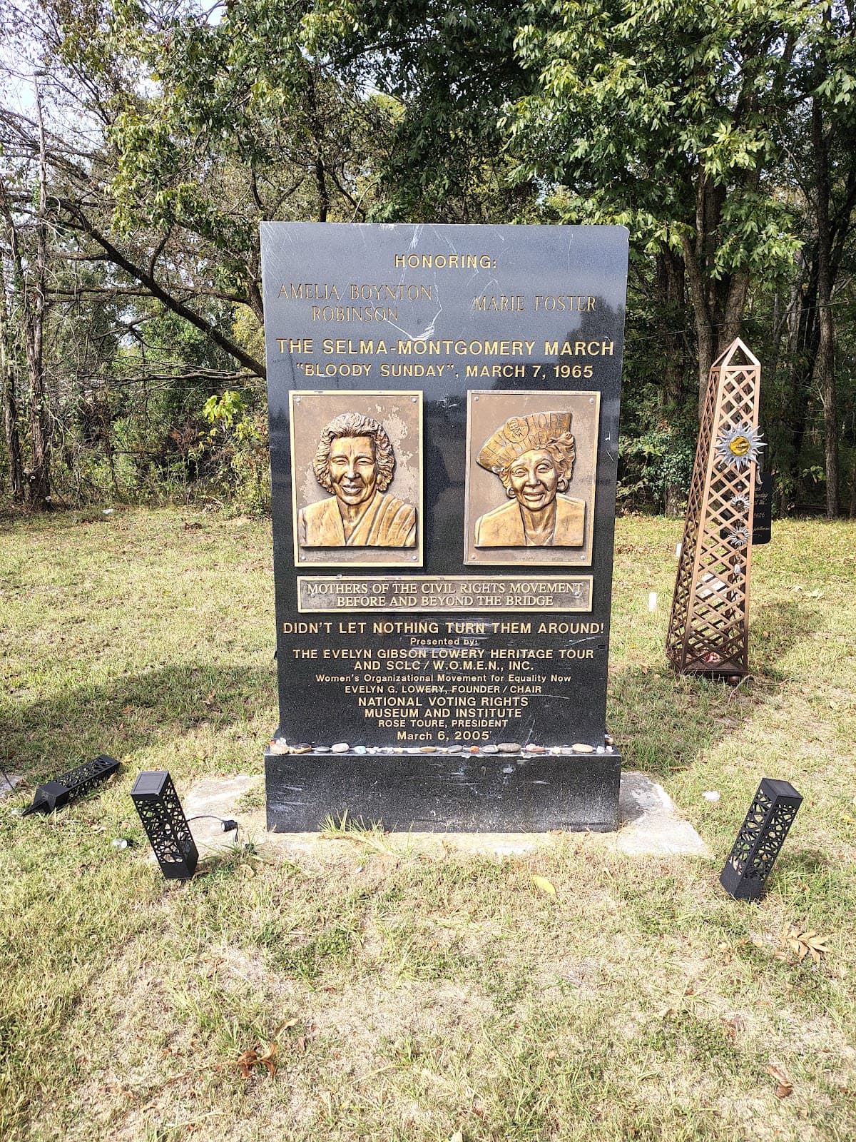 Water Avenue Murals - Image 1