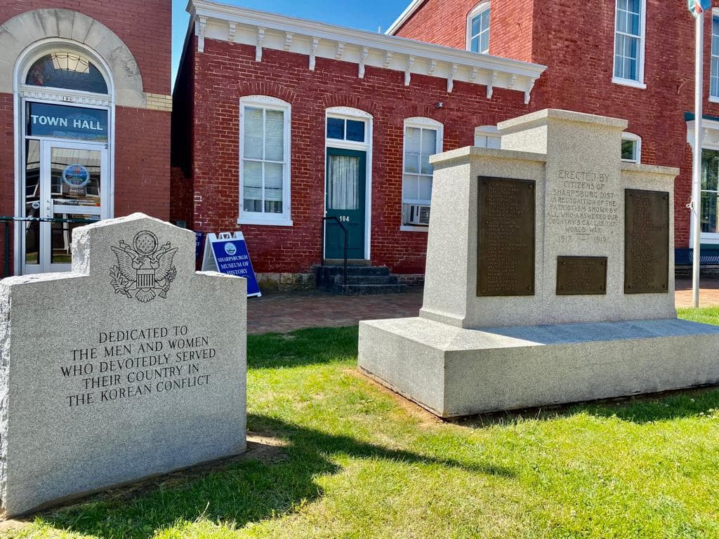 Sharpsburg Historic District - Image 1
