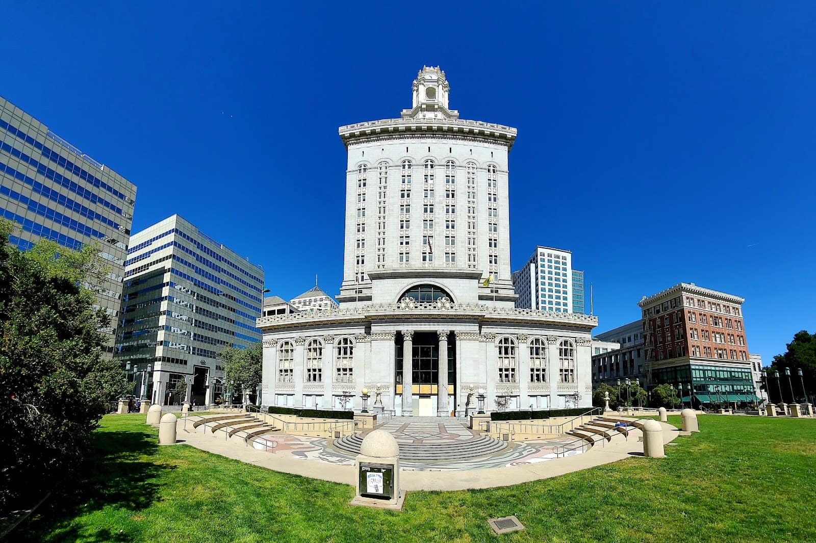Oakland City Hall - Image 1