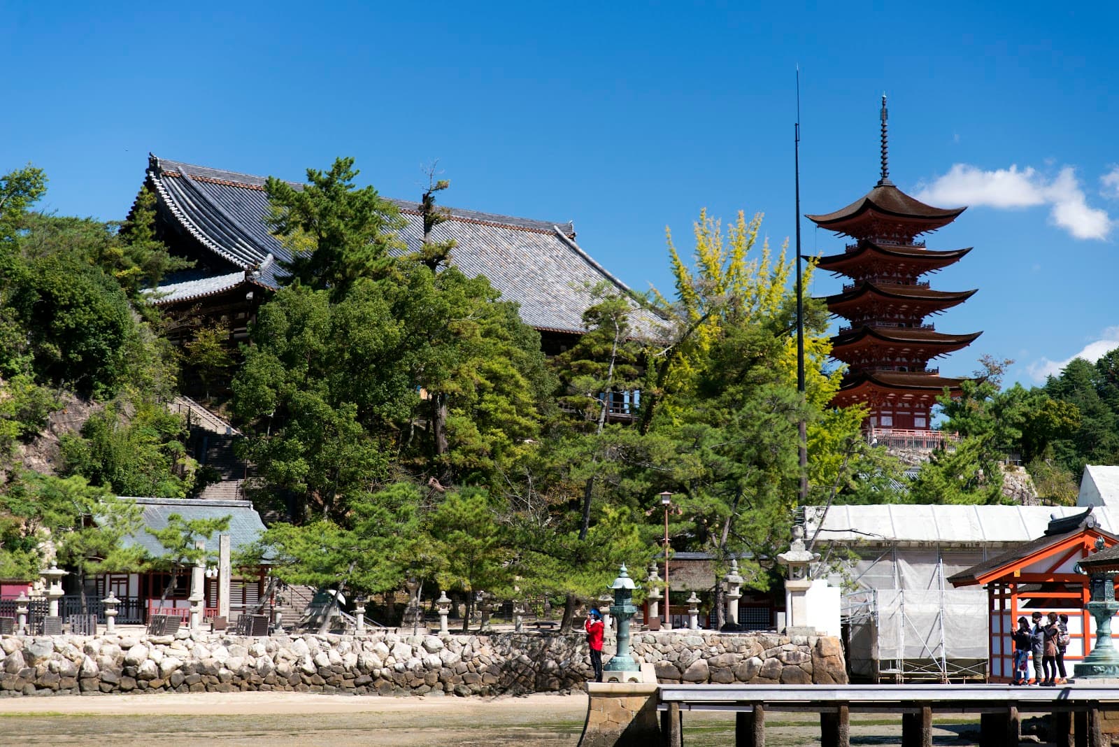 Senjokaku Toyokuni Shrine - Image 1