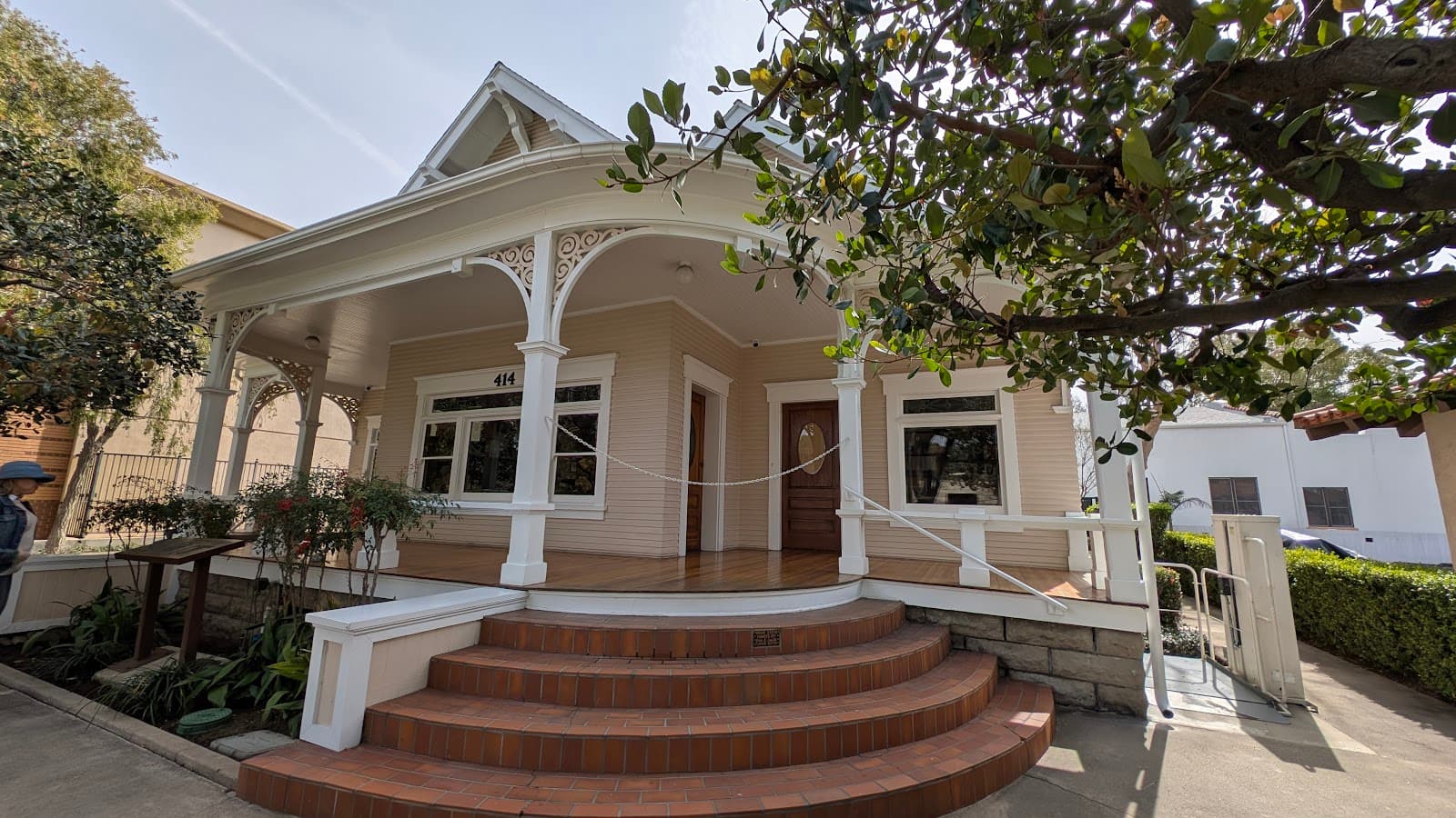 Lewis Ainsworth House - Image 1