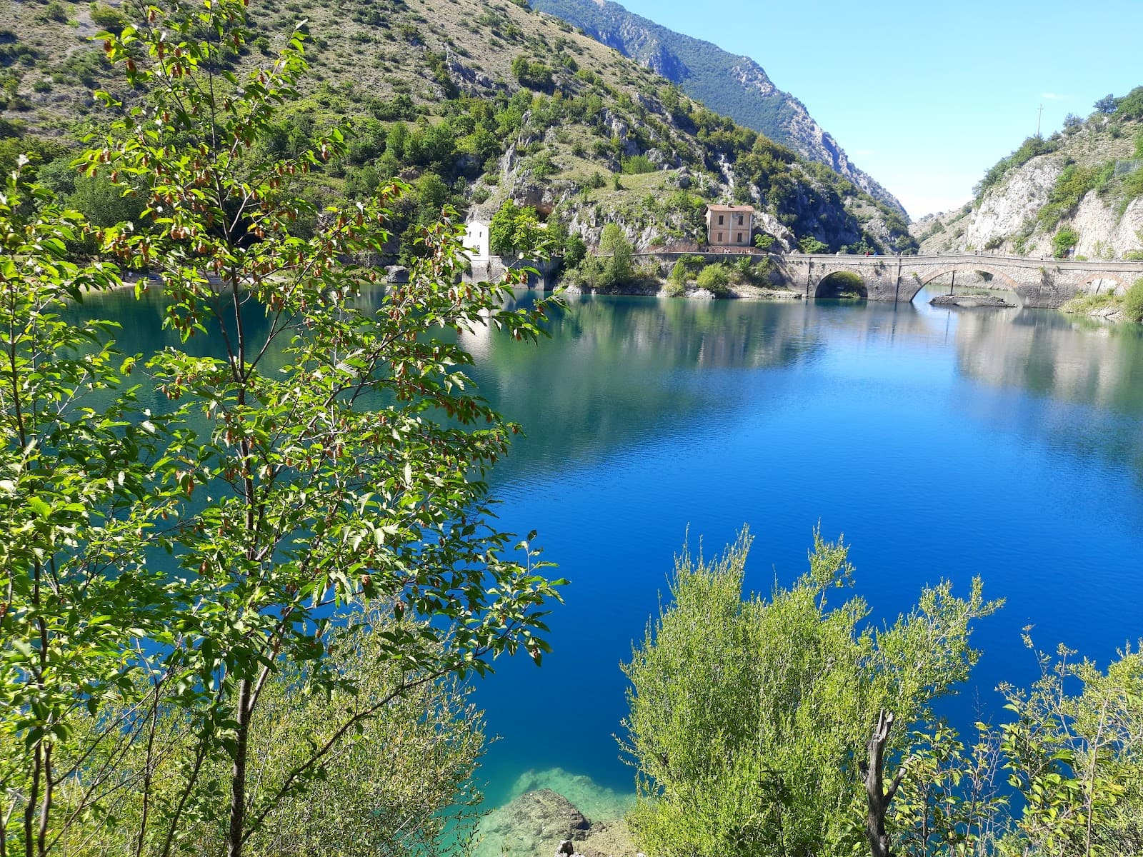 Villalago & Lake San Domenico - Image 1