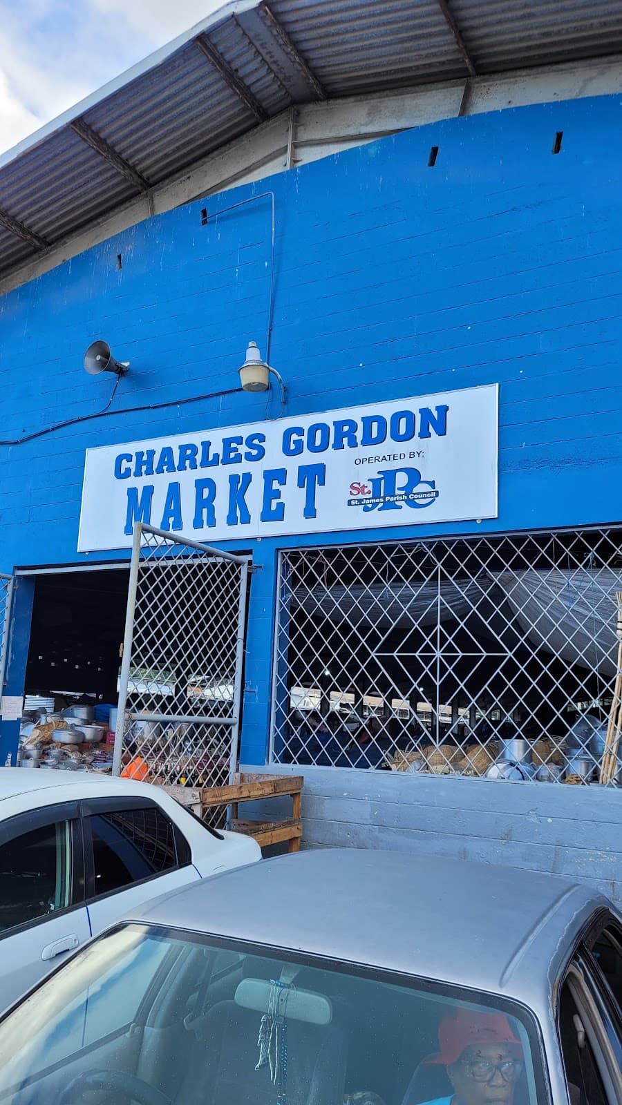 Charles Gordon Market - Image 1
