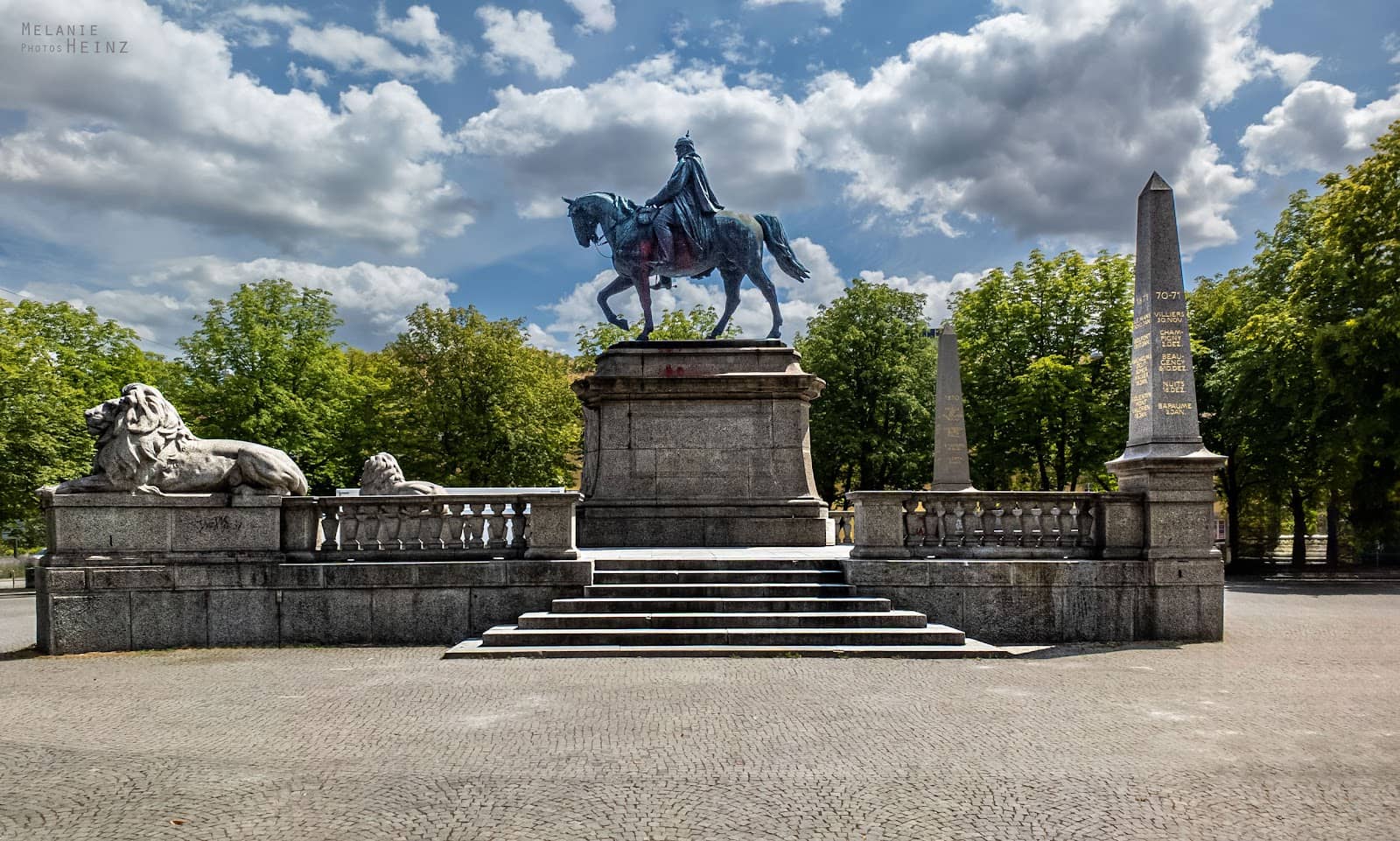 Seasonal Markets & Events