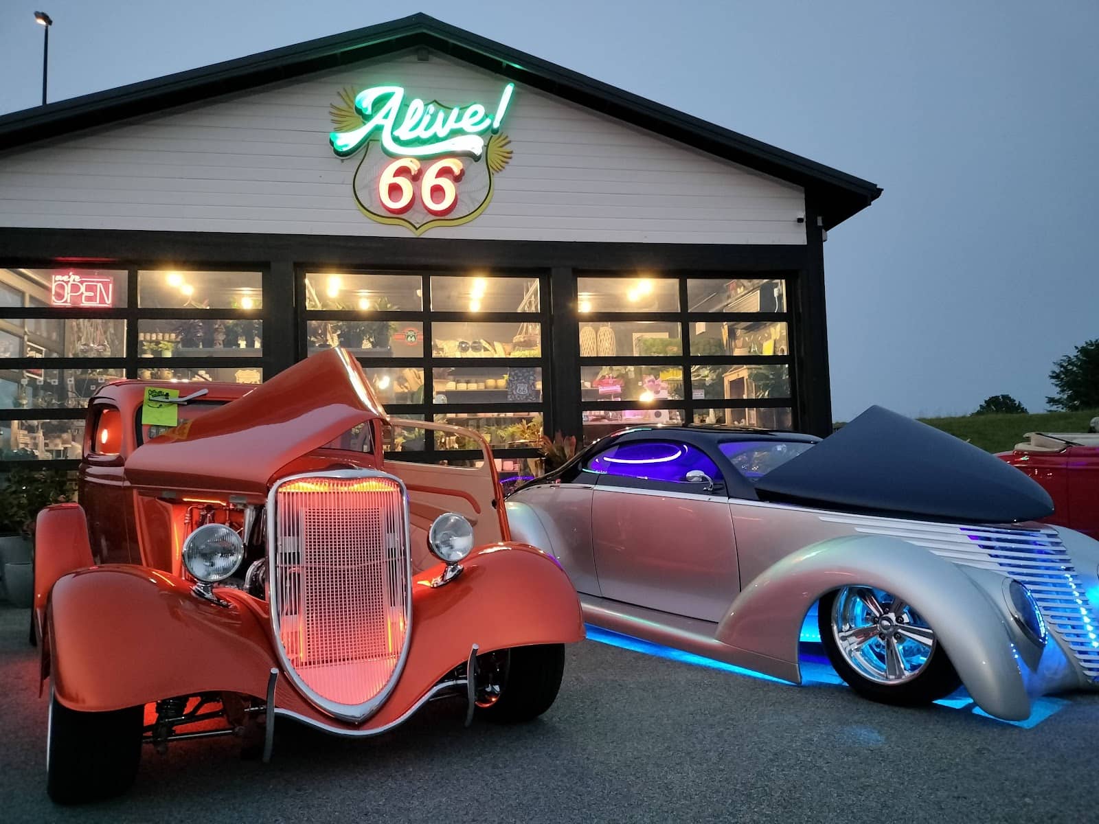 Route 66 Themed Dining