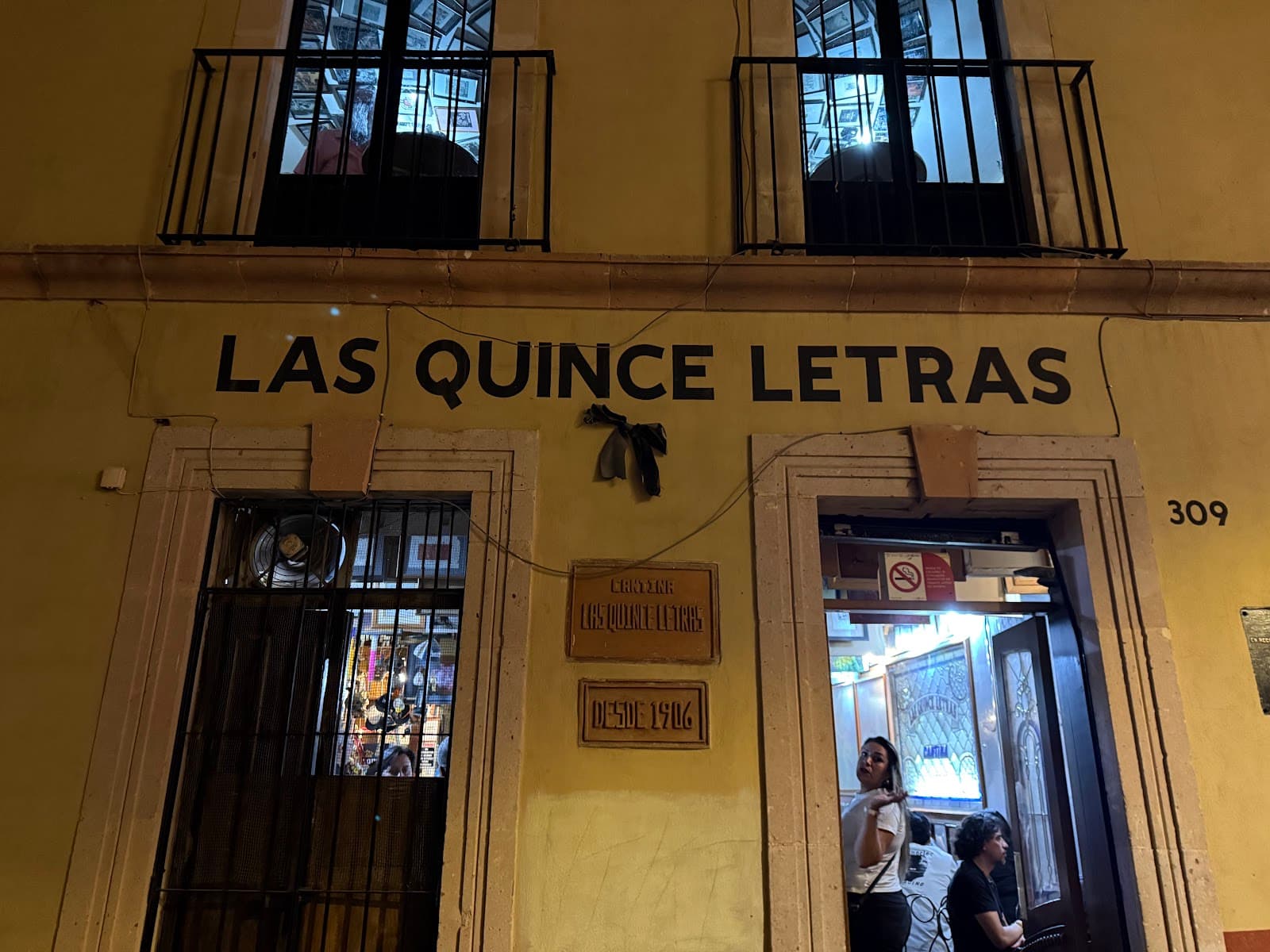 Callejón de las 15 Letras - Image 1