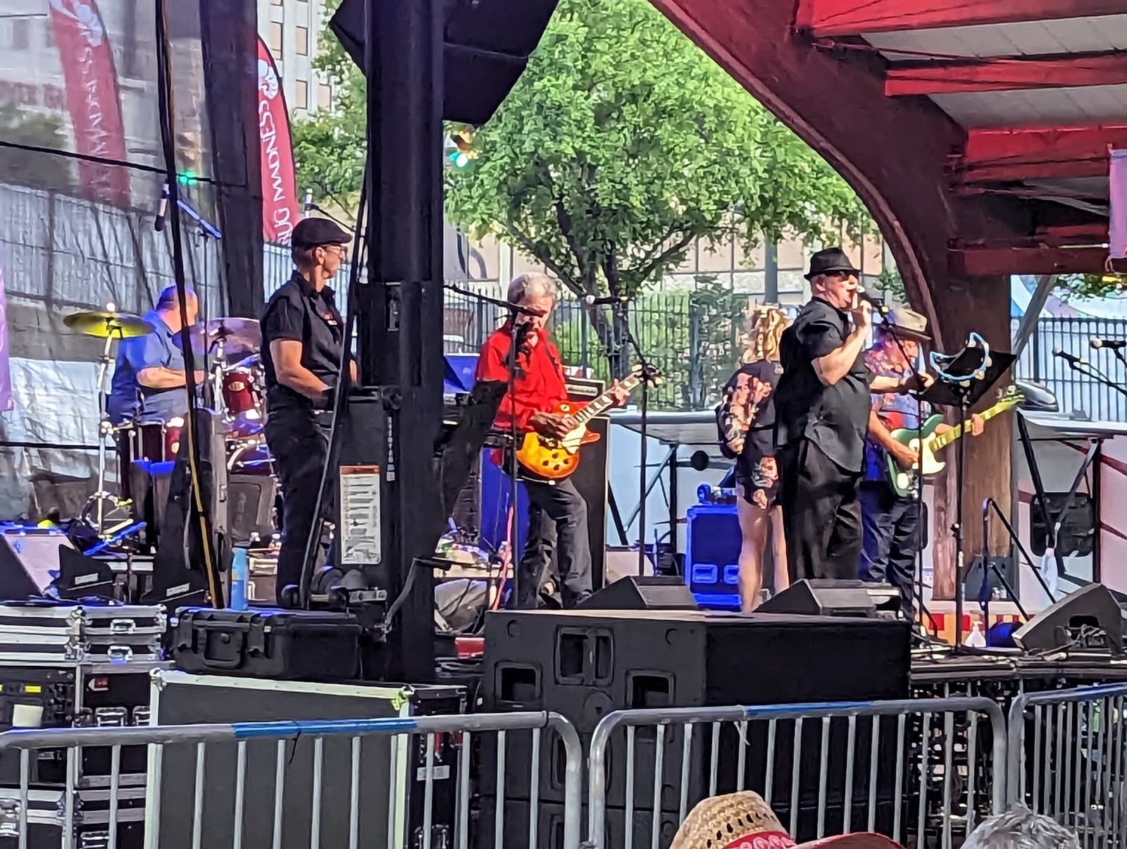 Festival Plaza - Image 1