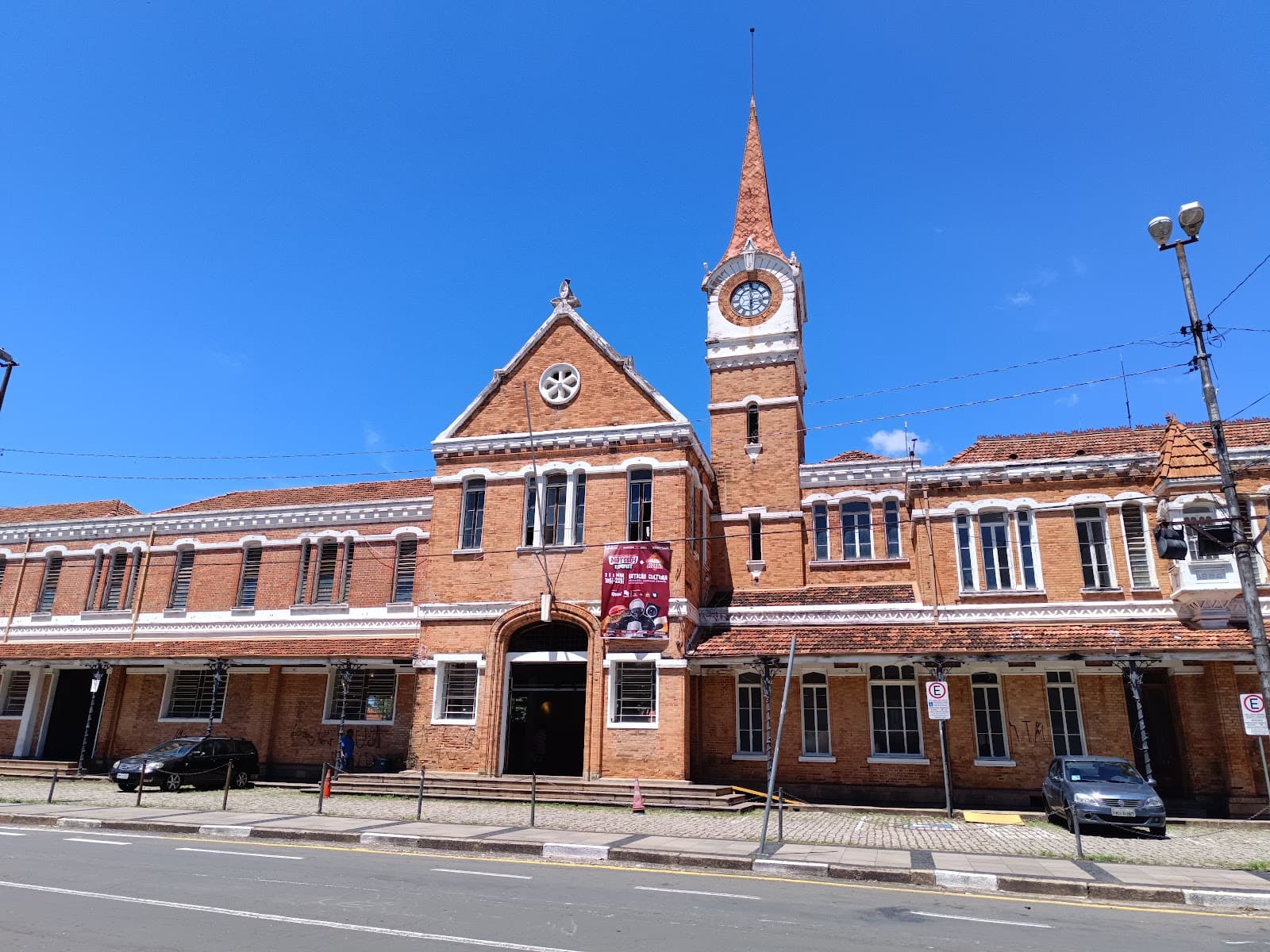 Estação Cultura (Old Railway Station) - Image 1