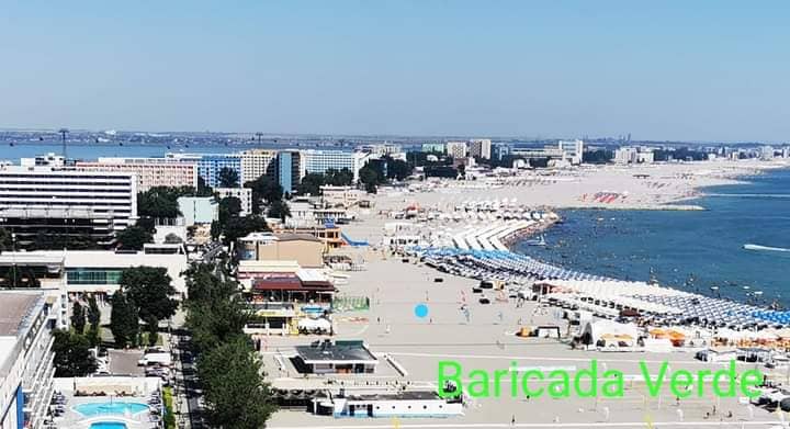 Mamaia's Nightlife Scene