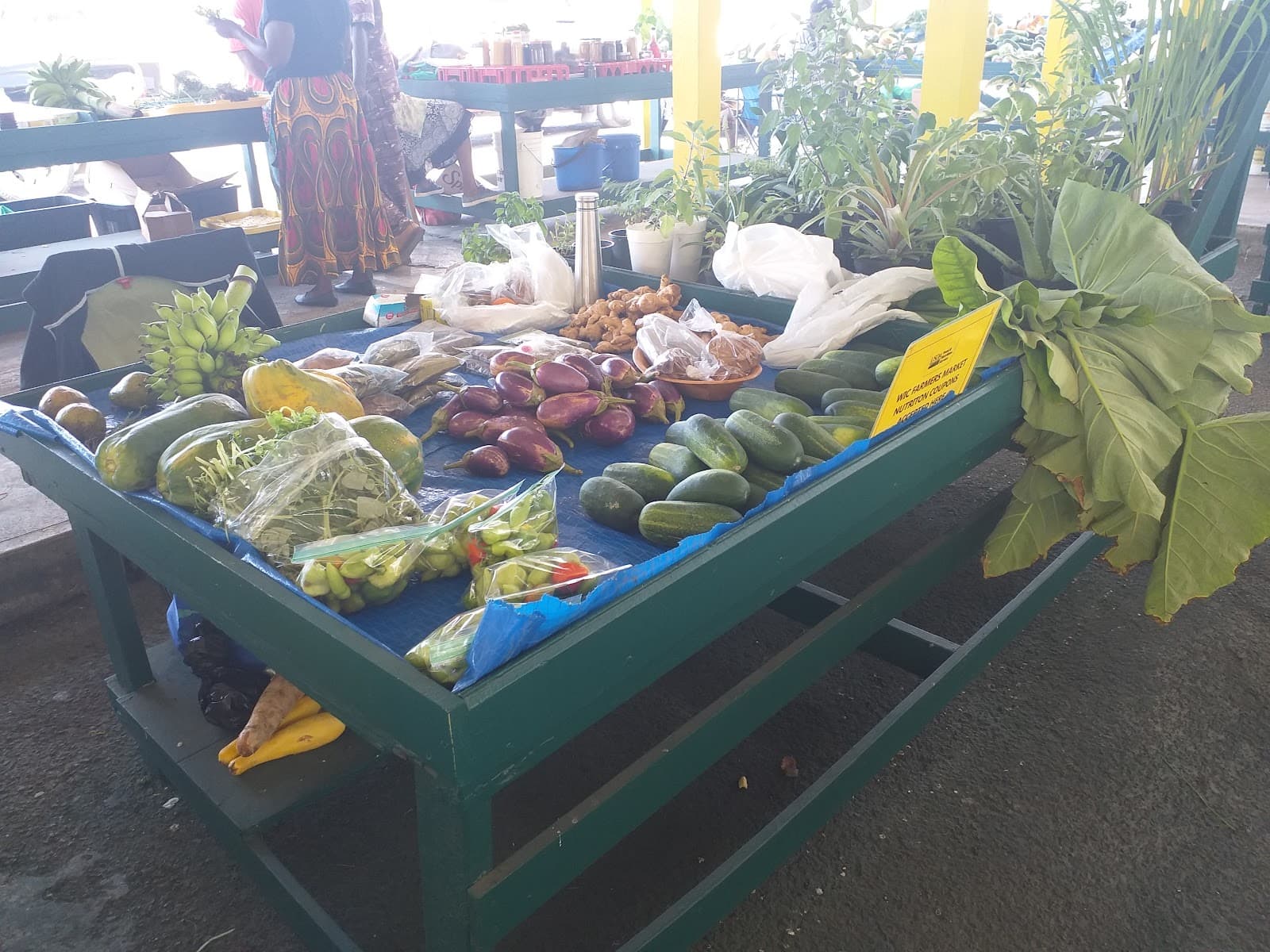 La Reine Farmers' Market - Image 1