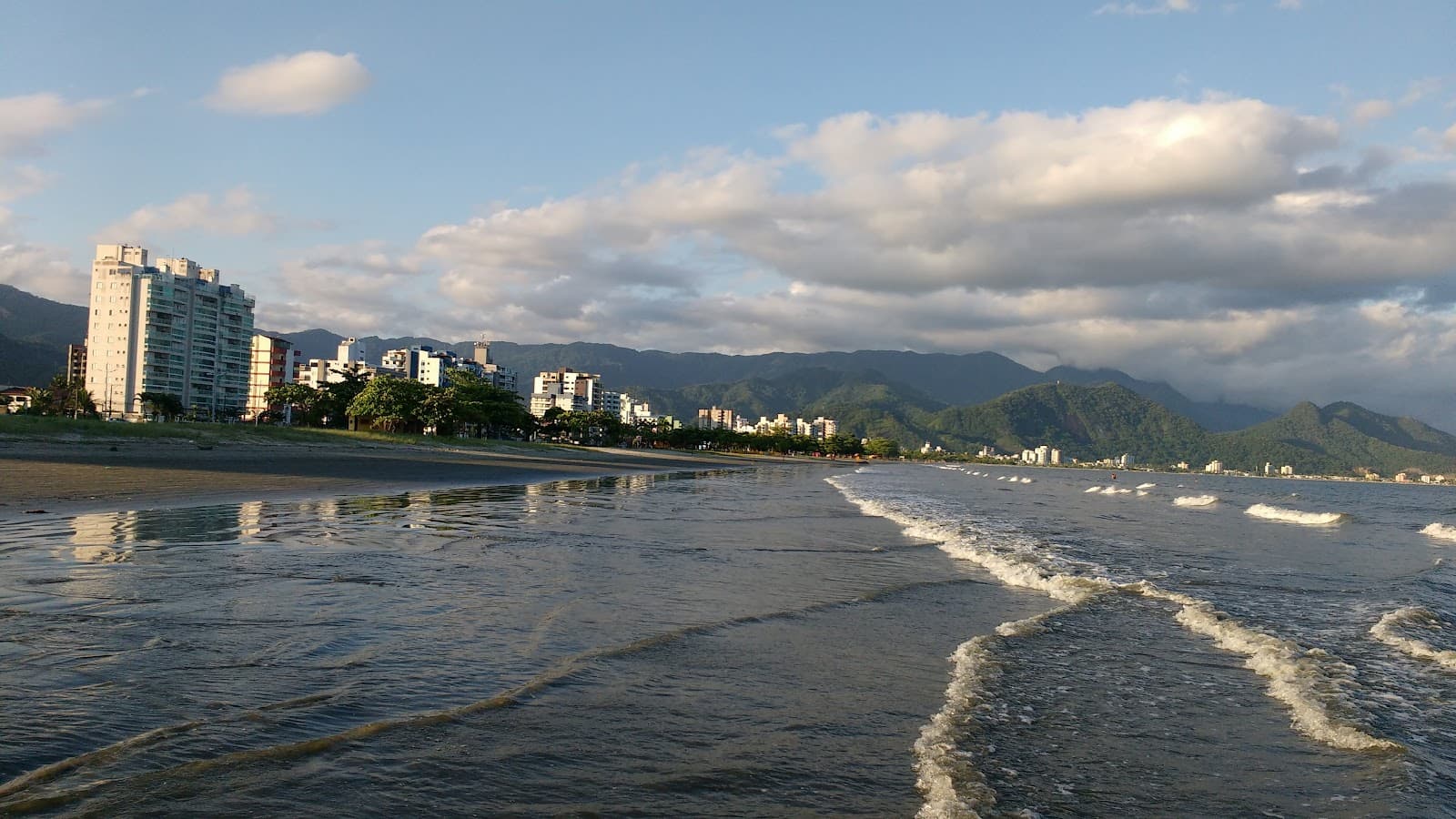 Indaiá Neighborhood - Image 1