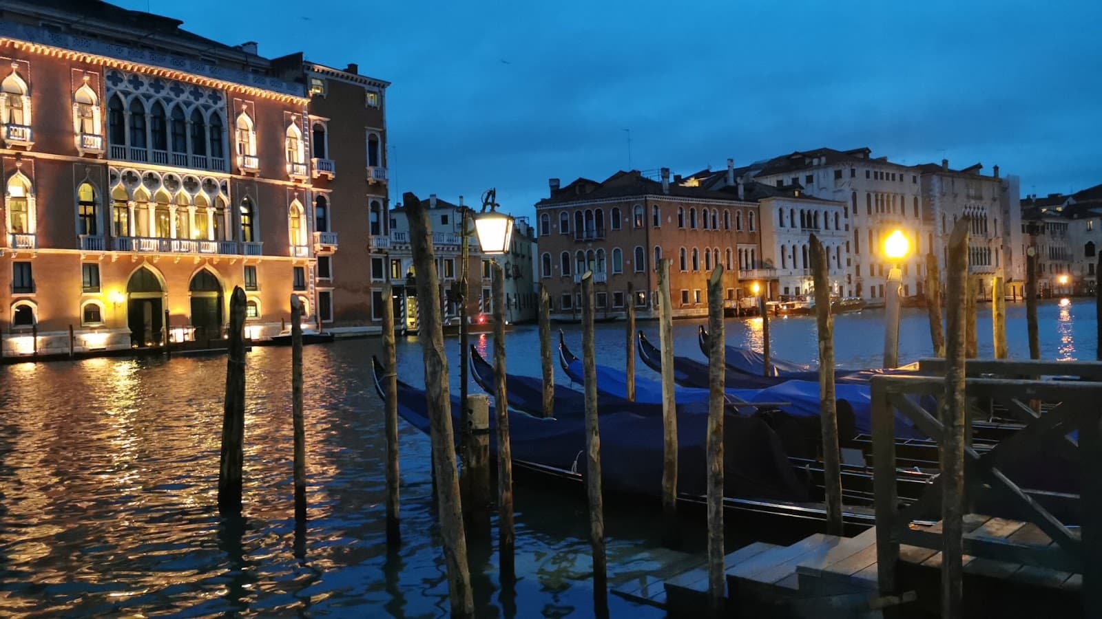 Grand Canal Traghetto - Image 1