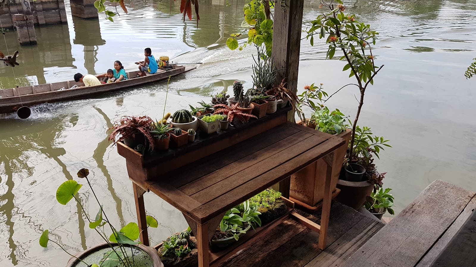 Si Yaek Hua Takhe - Image 1