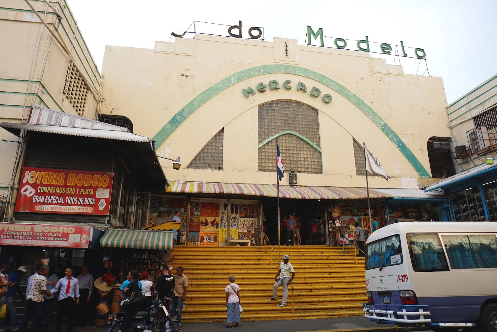 Mercado Modelo - Image 1