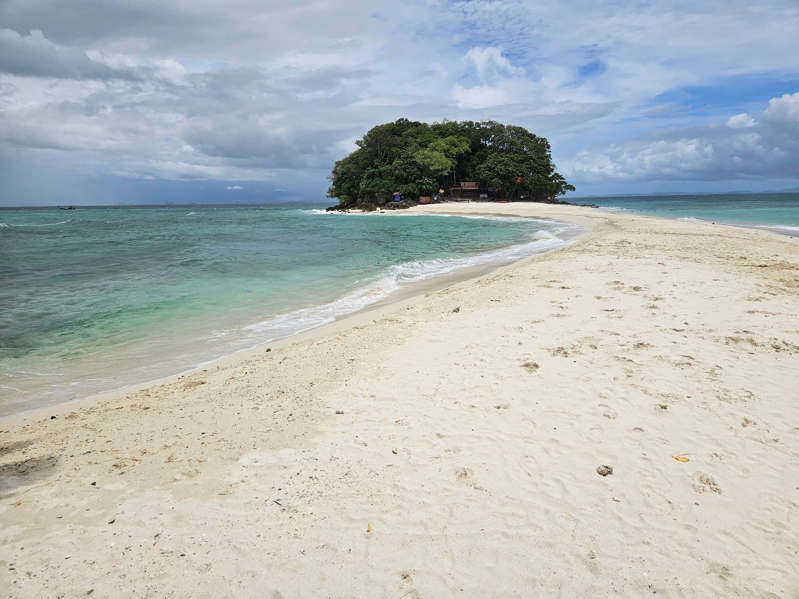 Tup Island Sandbar - Image 1