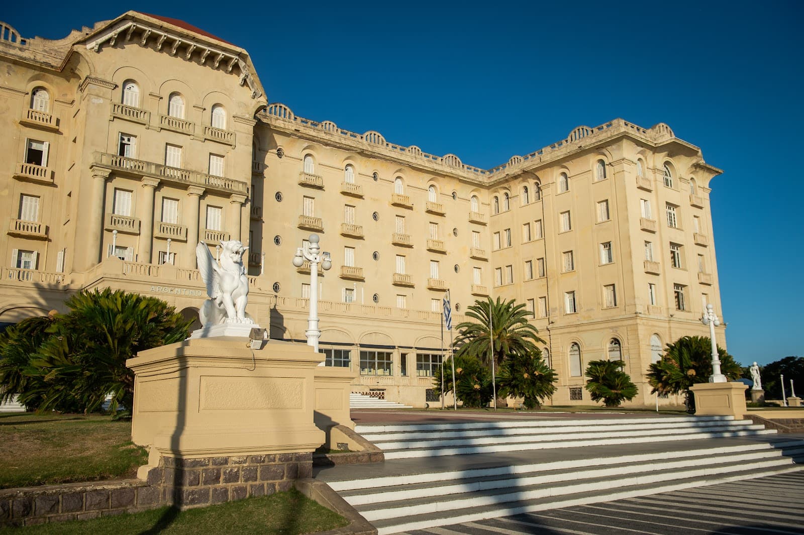 Argentino Hotel Gardens - Image 1