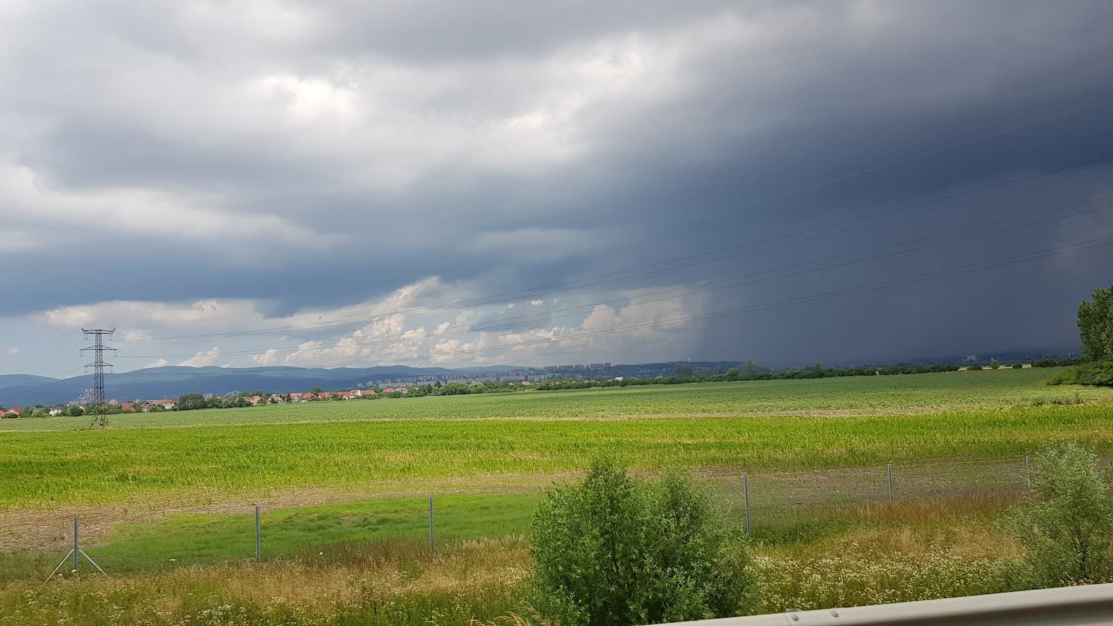 Szirma - Image 1