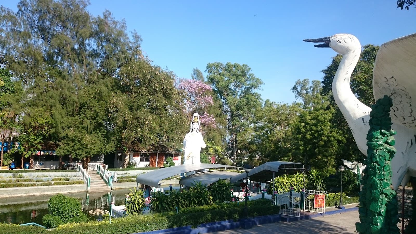 Chaloem Phrakiat 9th Cycle Park - Image 1