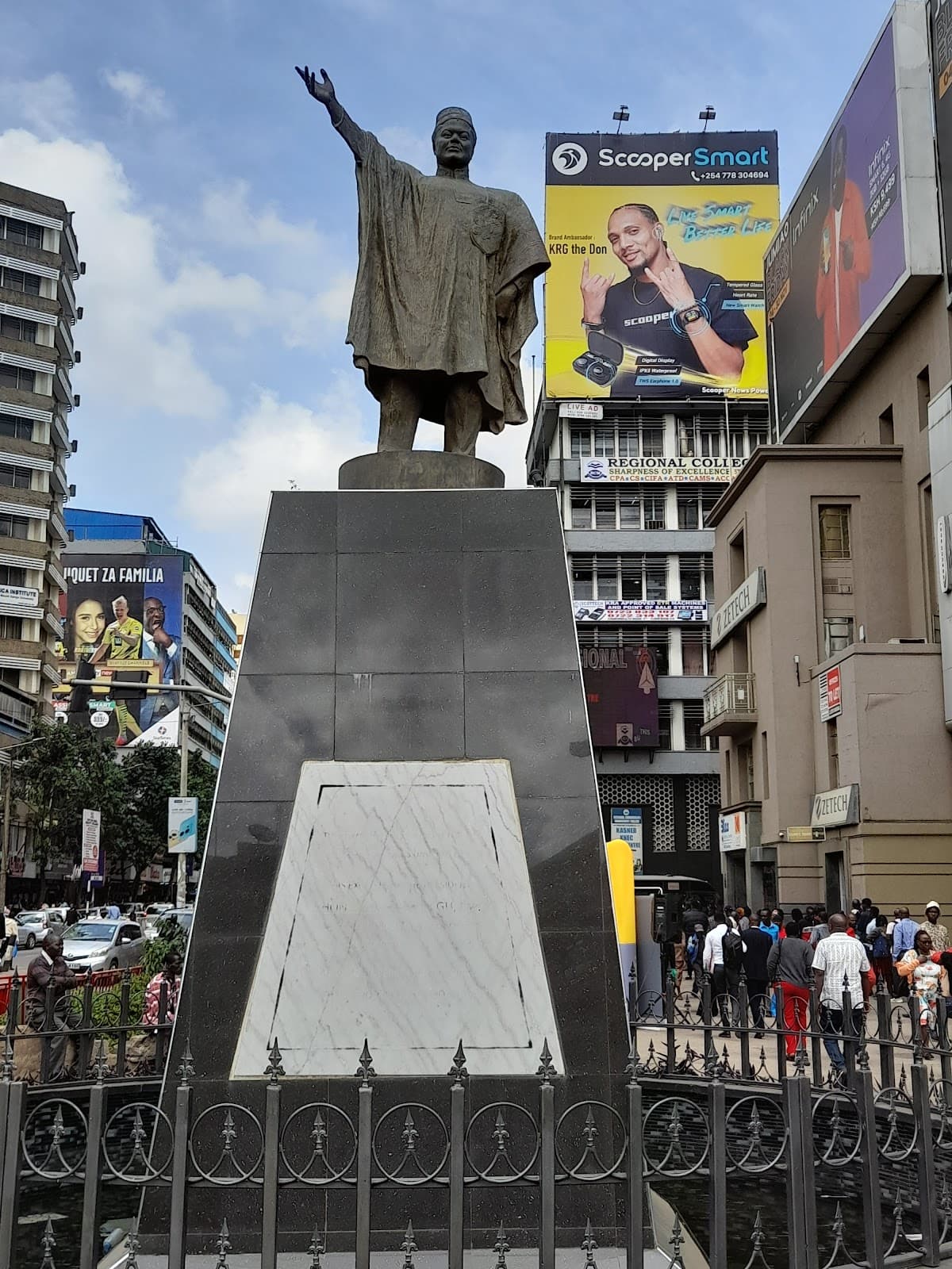 Tom Mboya Statue - Image 1