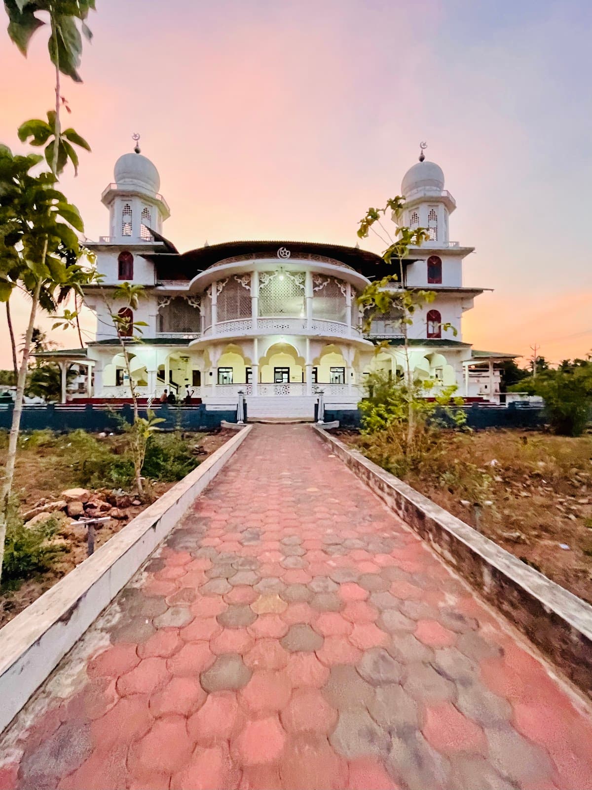 Madayi Juma Masjid - Image 1