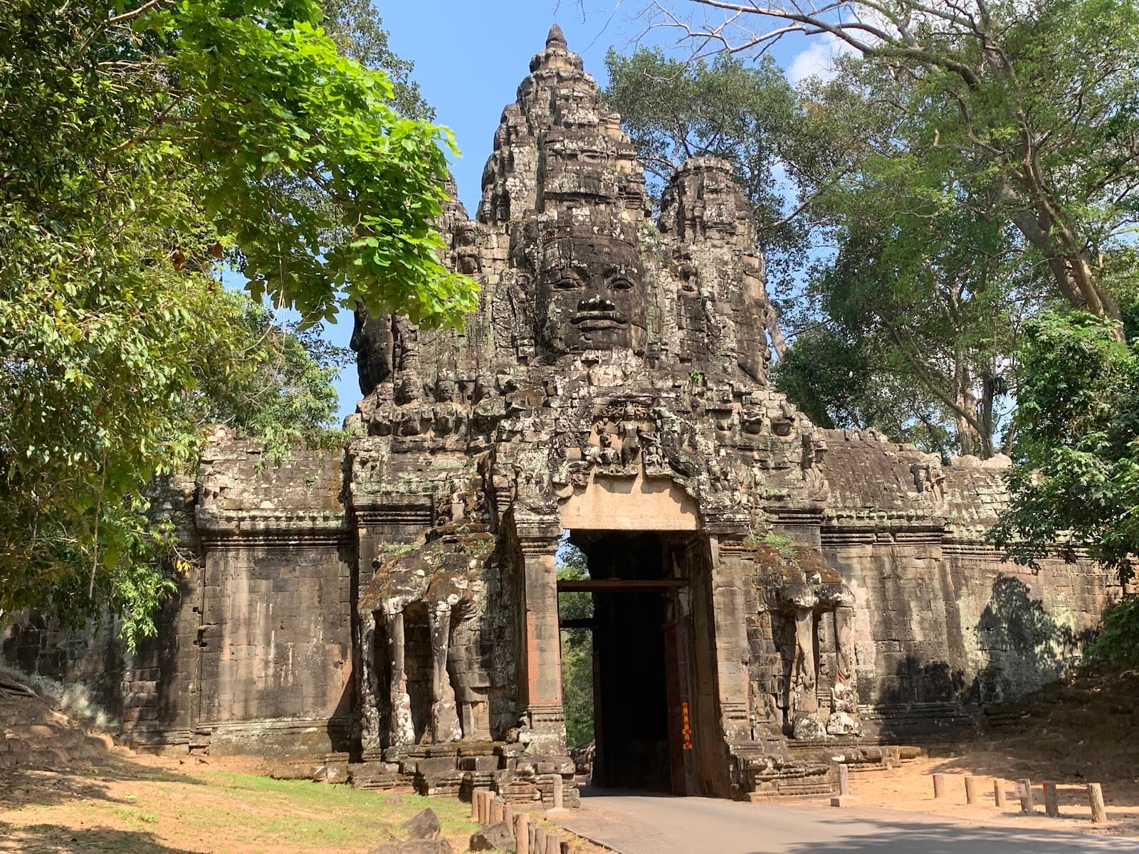 Victory Gate Angkor Thom - Image 1