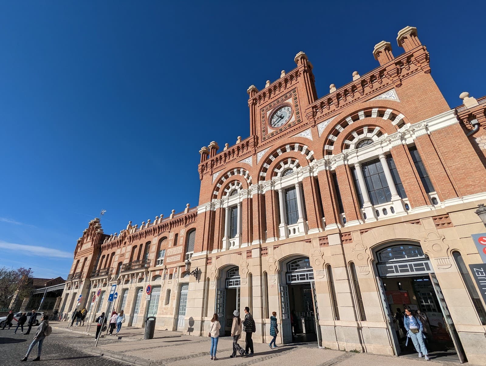 Aranjuez Railway Station - Image 1