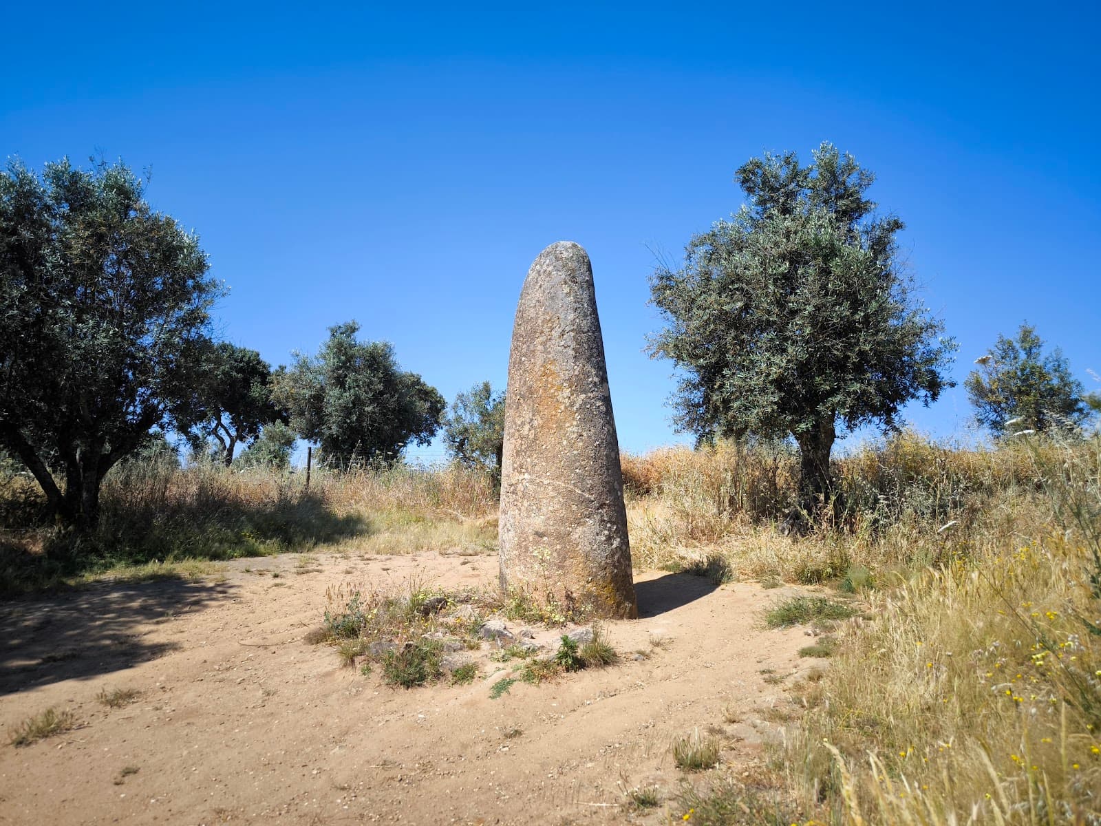 Menir dos Almendres - Image 1