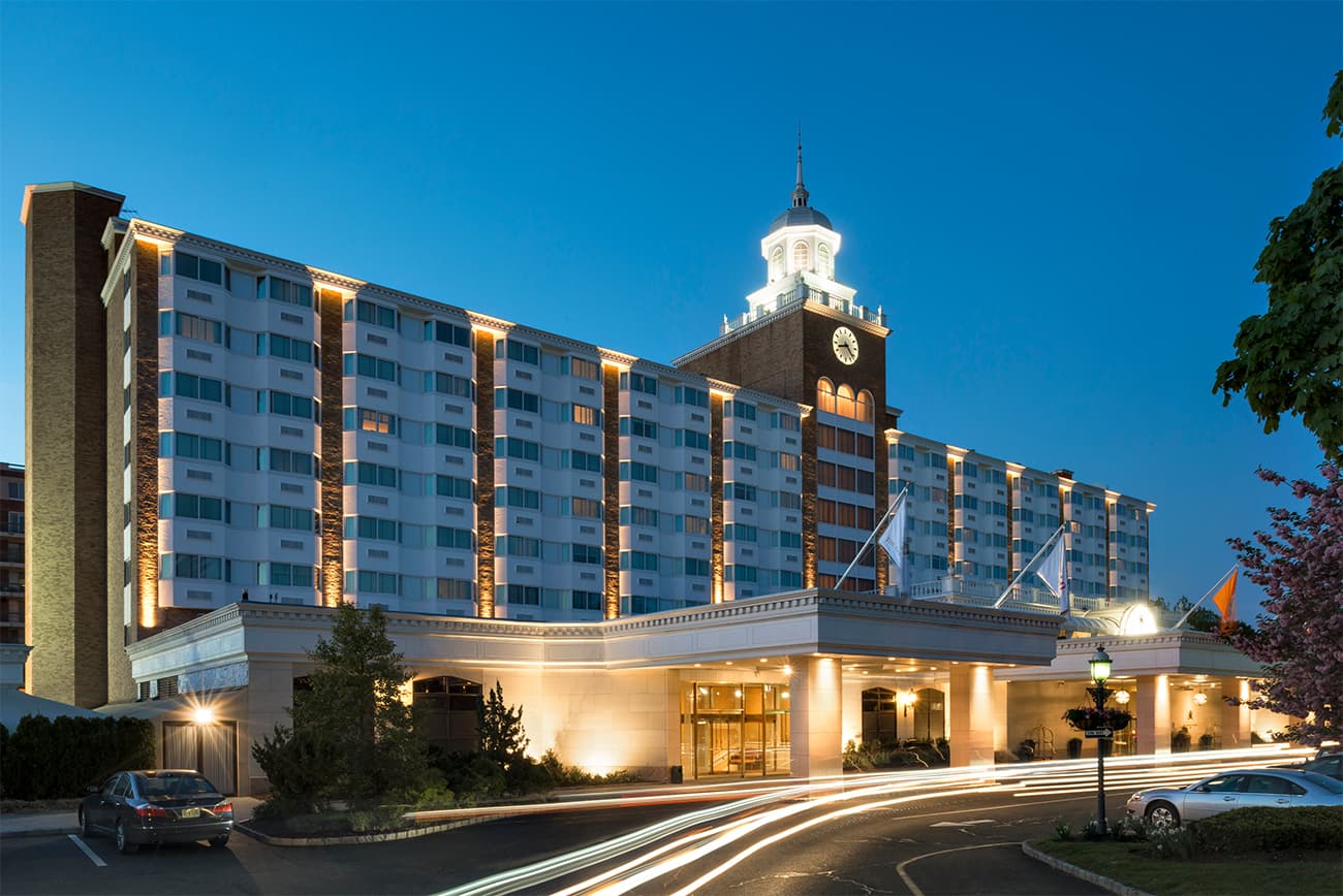 Garden City Hotel - Image 1