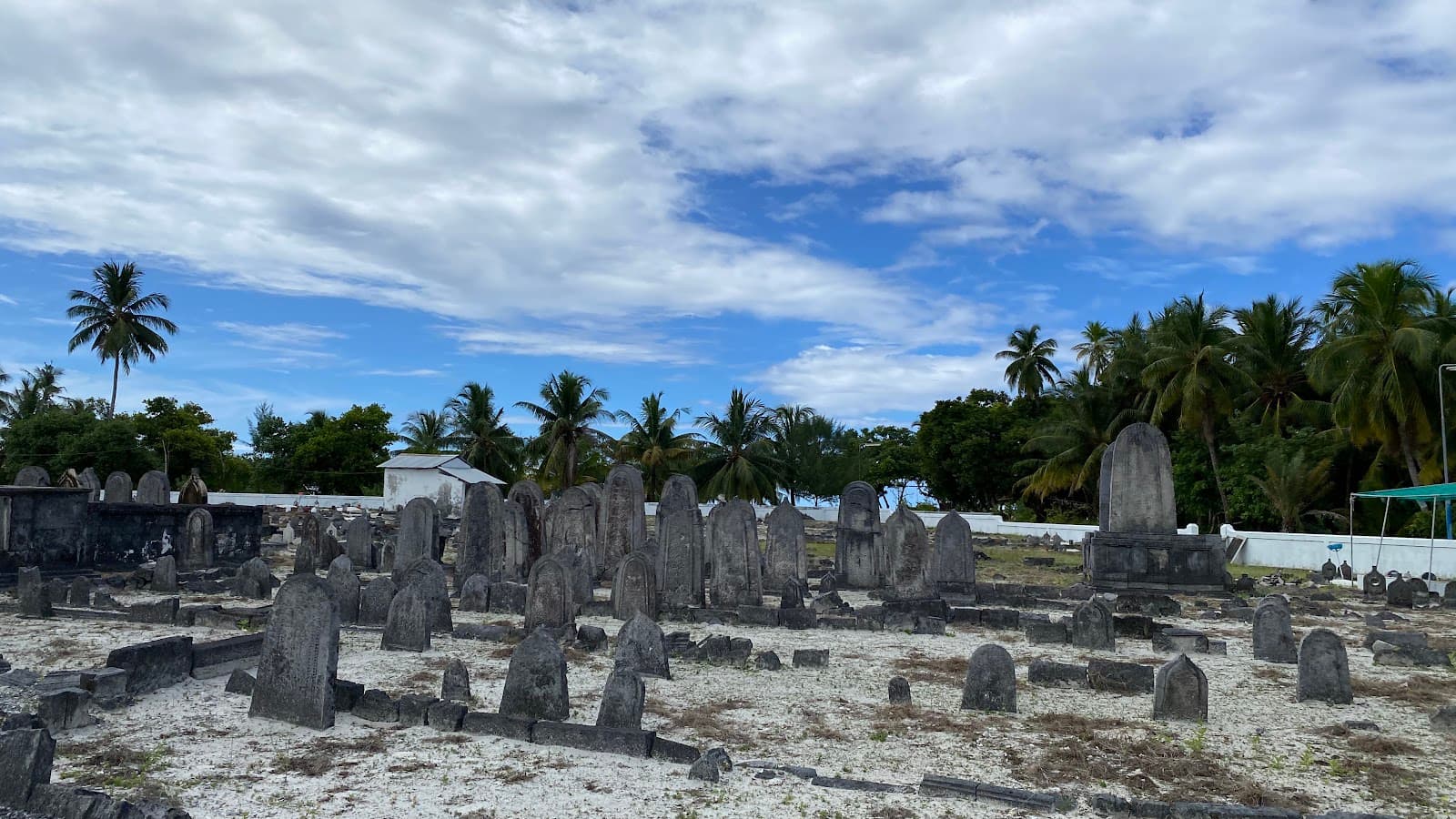 Koagannu Cemetery Addu Meedhoo - Image 1