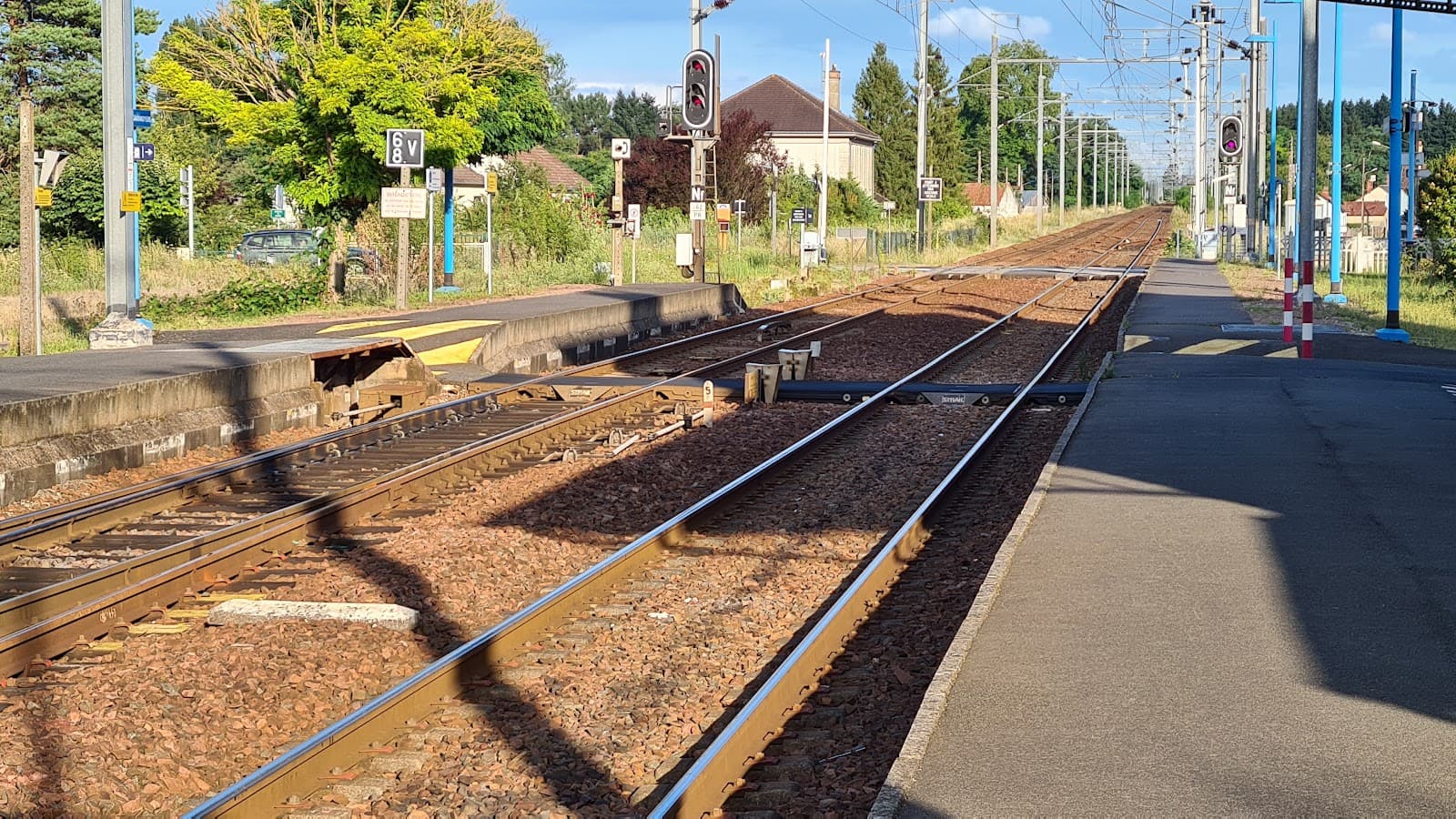 Riverside Noyers-sur-Cher - Image 1