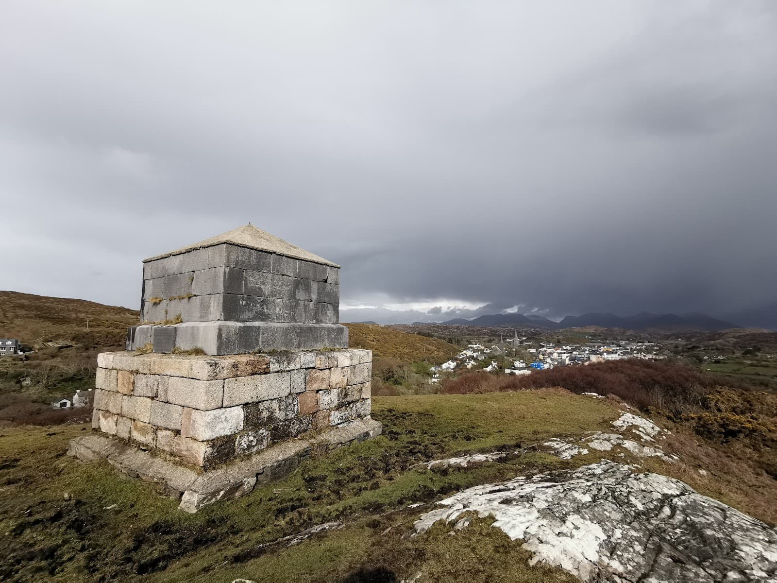 Monument Hill D'Arcy's Monument - Image 1
