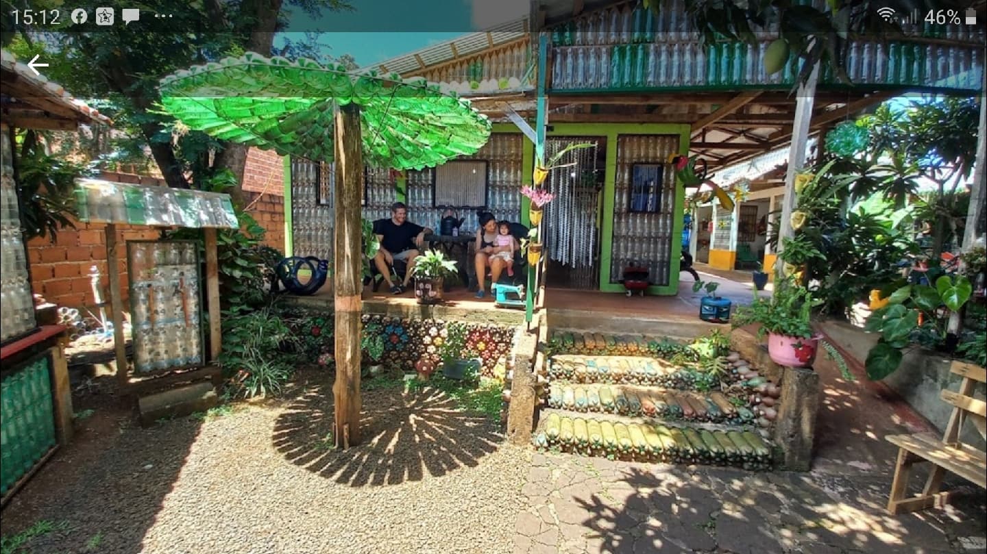 Casa Ecológica de las Botellas - Image 1