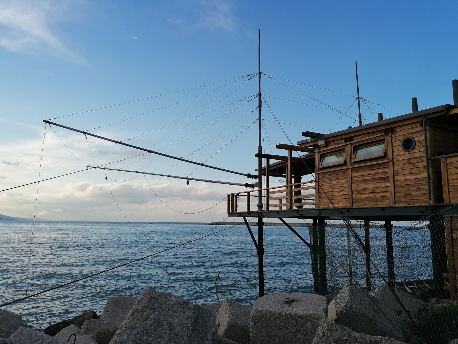 Molo Nord Breakwater Walk - Image 1