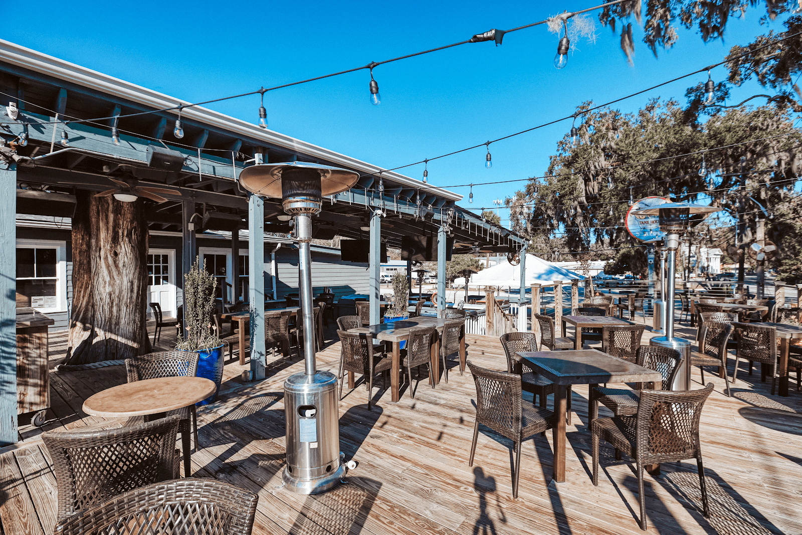 Thunderbolt Waterfront - Image 1