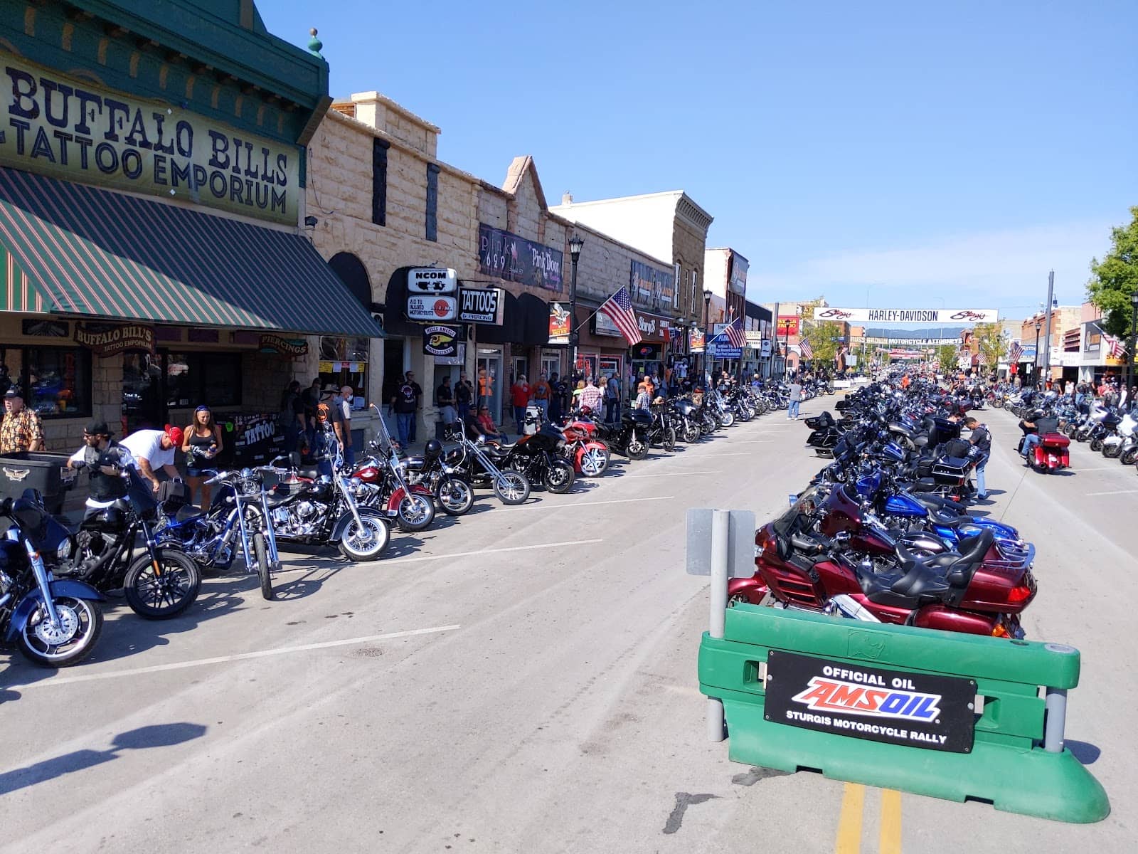 Local Eateries & Bars