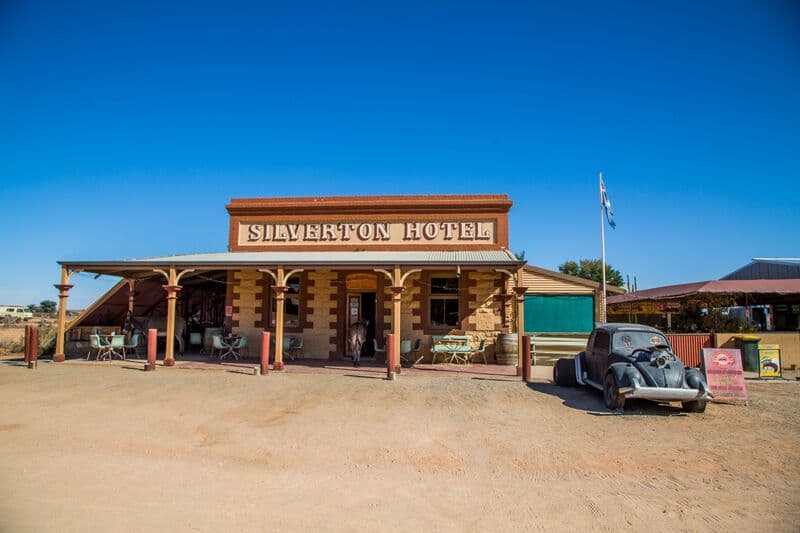 Silverton Hotel - Image 1