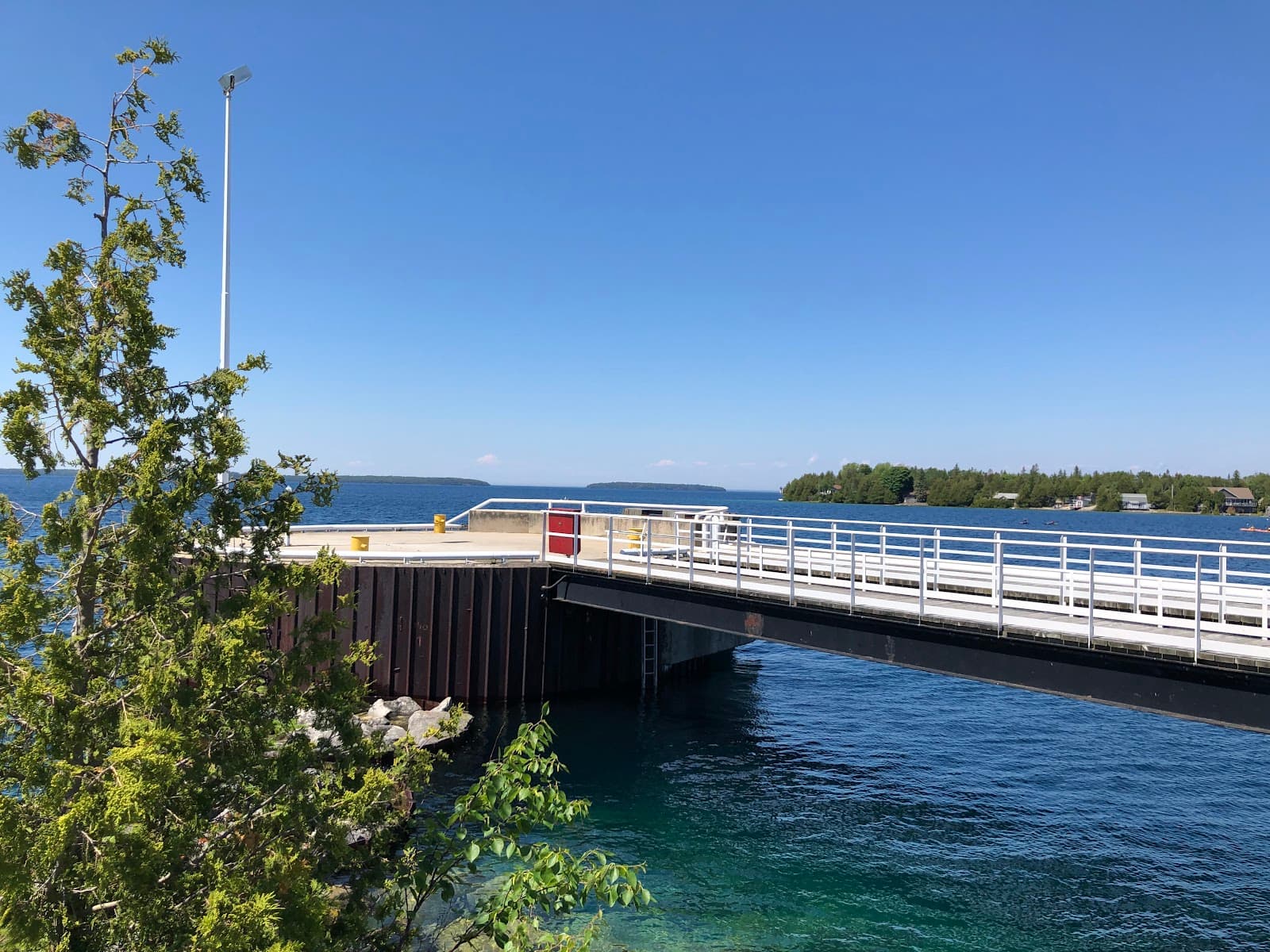 Big Tub Harbour Tobermory - Image 1