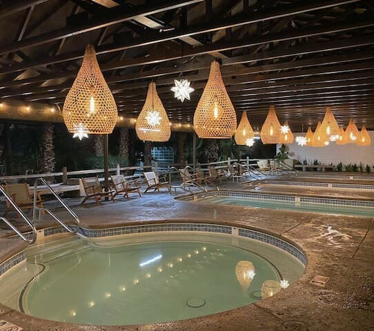 Sam's Family Spa Hot Water Resort - Image 1