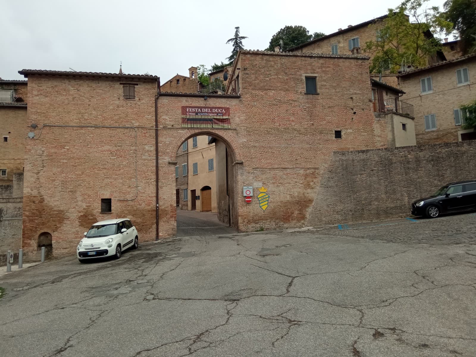 Porta Lavagine - Image 1