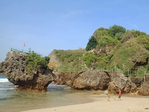 Siung Beach - Image 1