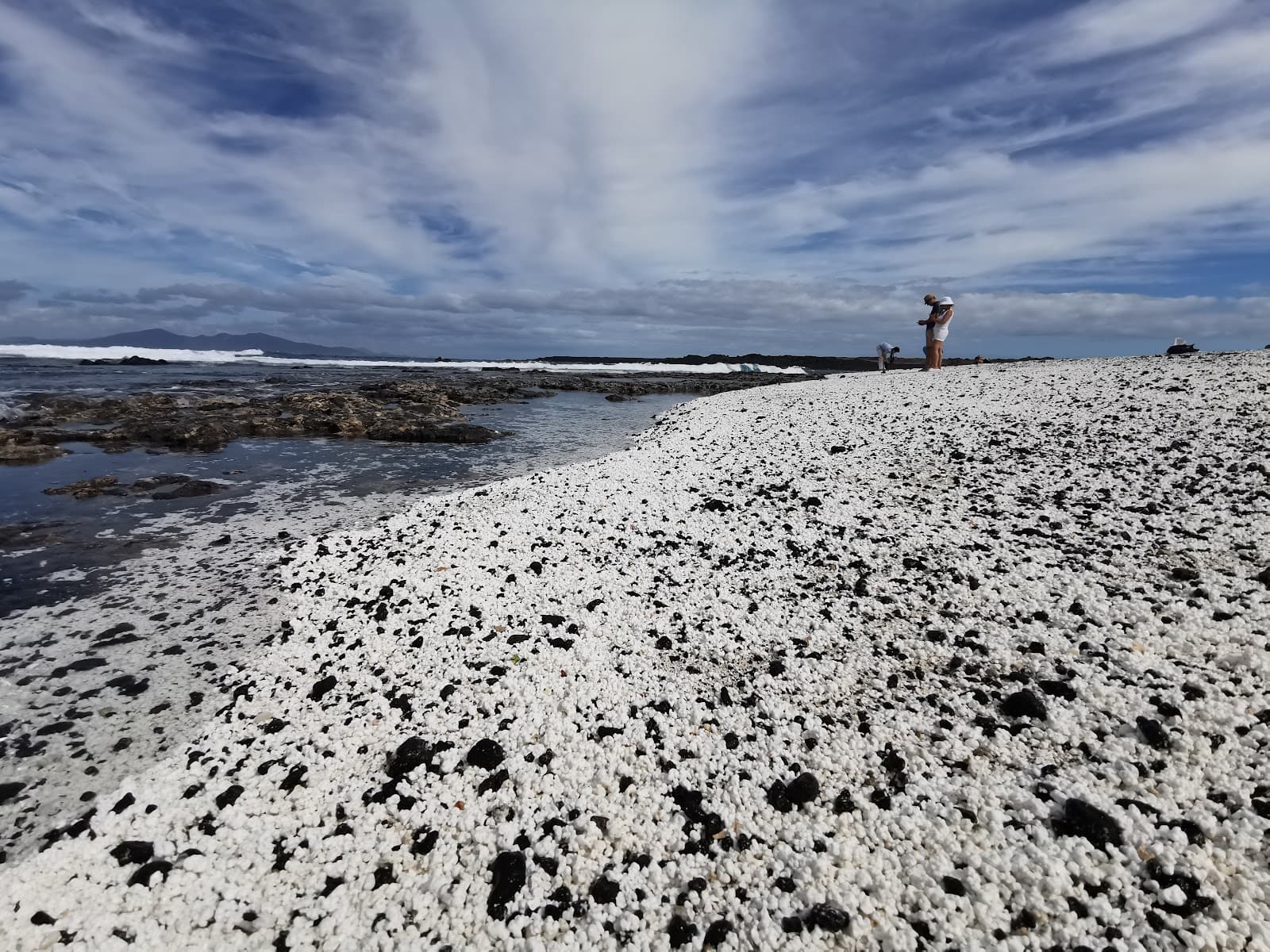 Popcorn Beach Playa del Bajo de la Burra - Image 1