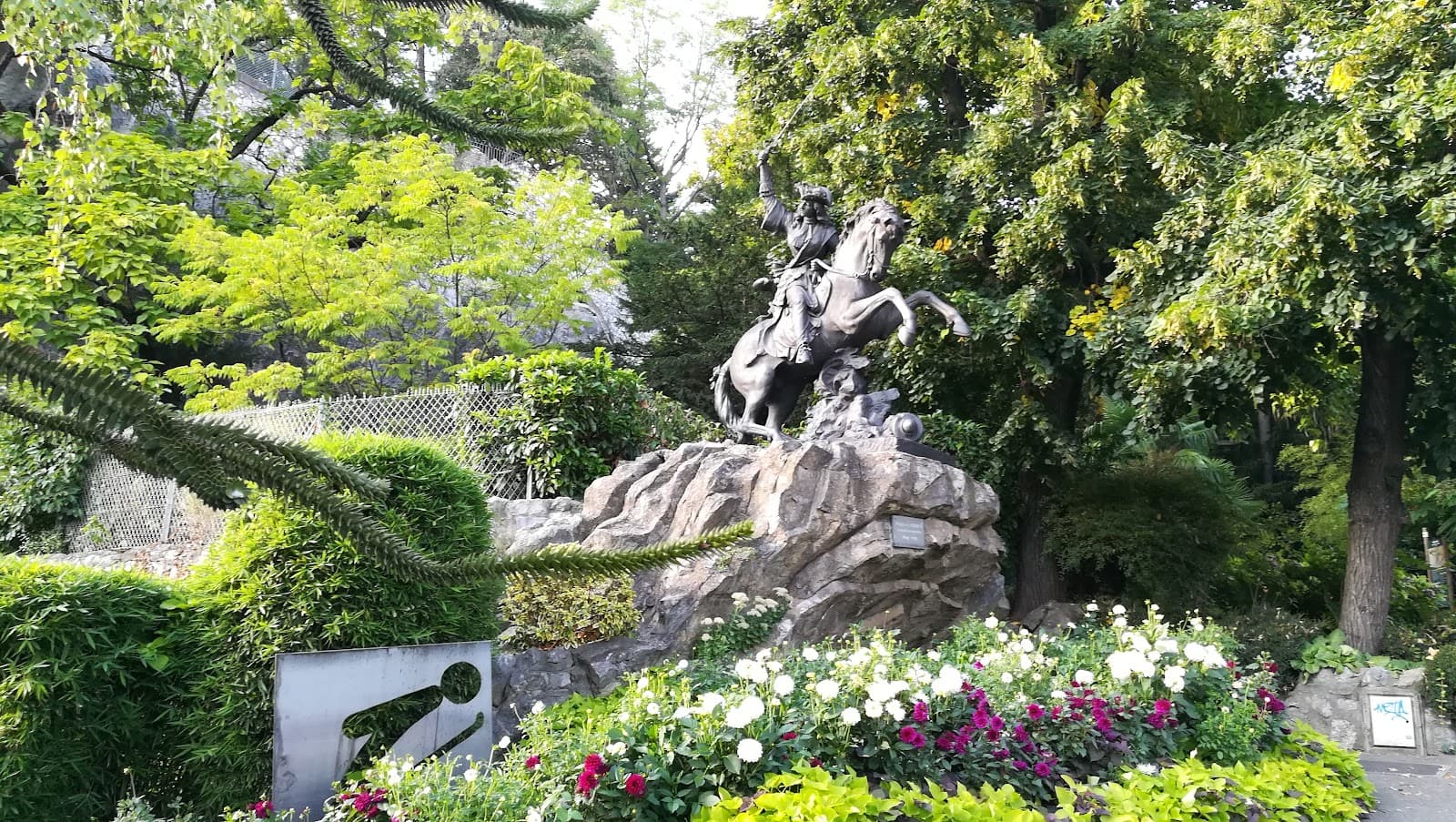 Jardin des Dauphins - Image 1