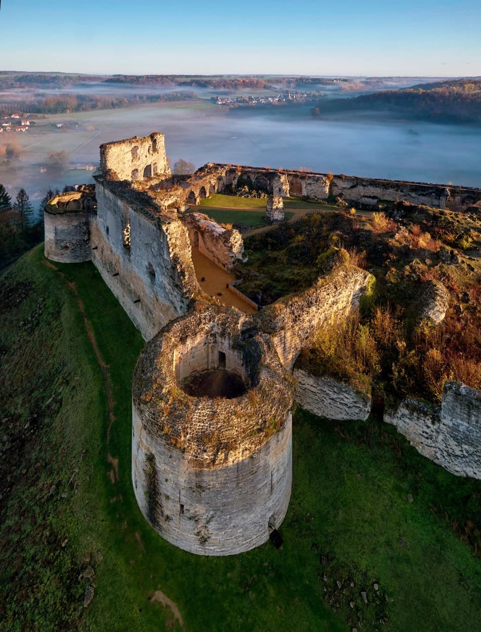 Château de Coucy - Image 1