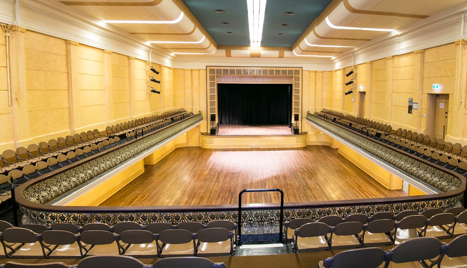 Collingwood Town Hall - Image 1